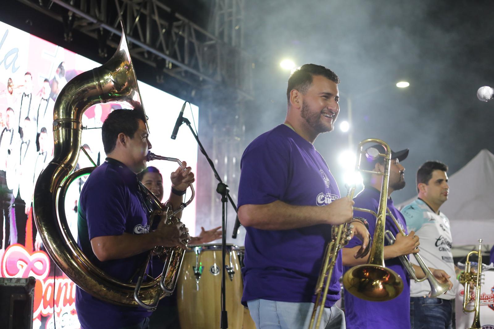$!La hinchada se hace presente para el choque entre Mazatlán y Cruz Azul