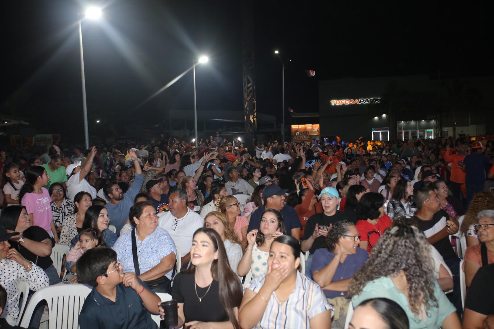 $!Entrega Carnes Selectas Nayarit Camioneta JAC Frison a un cliente en Mazatlán
