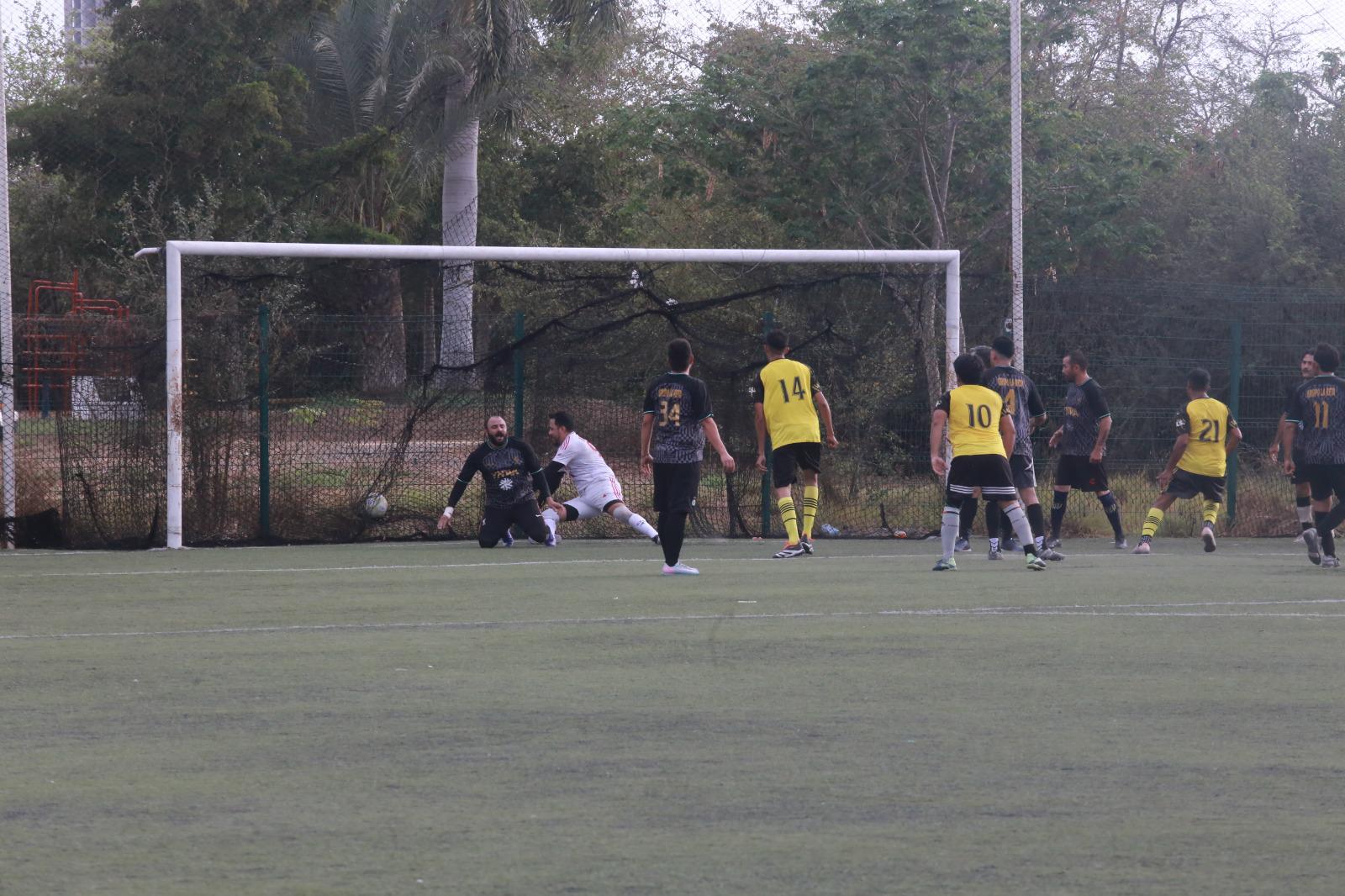$!Elevadores Larsson cierra con goleada y se adueña del liderato del Grupo B
