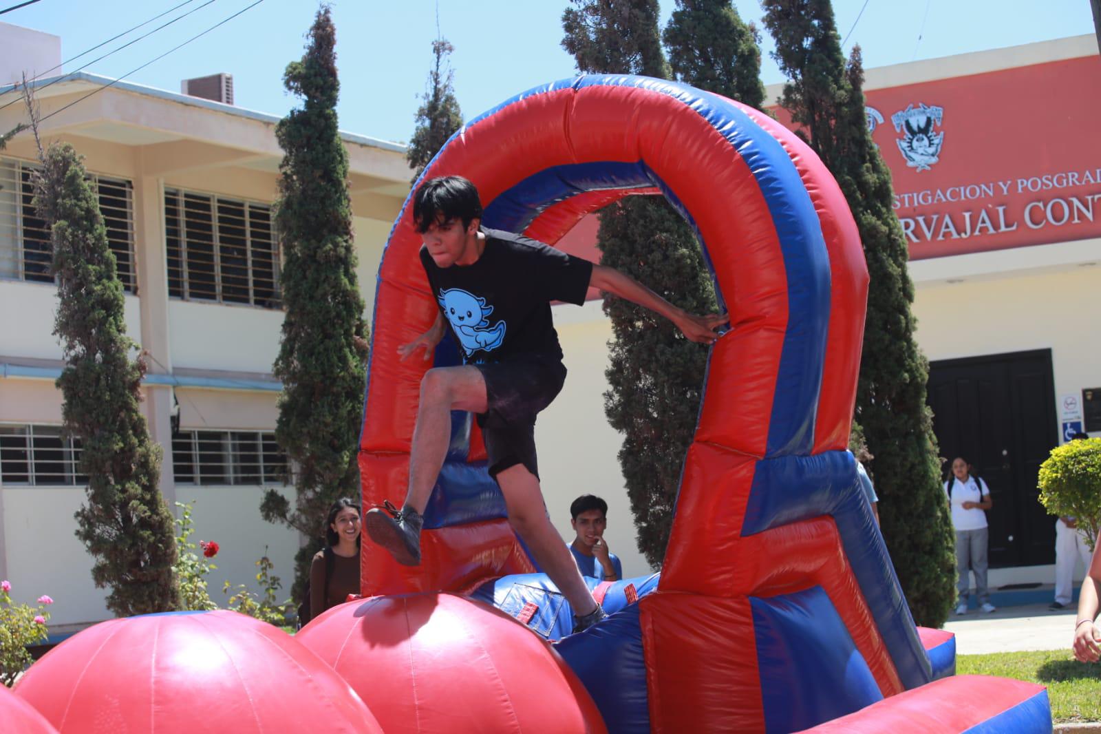 $!Celebran en grande el Día del Estudiante en escuelas de Mazatlán