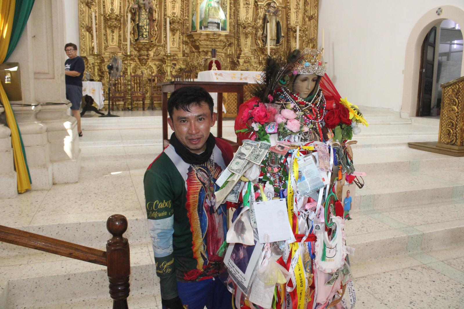 $!Santiago recorre más de 3 mil kilómetros en bicicleta con la Virgen de Guadalupe a cuestas