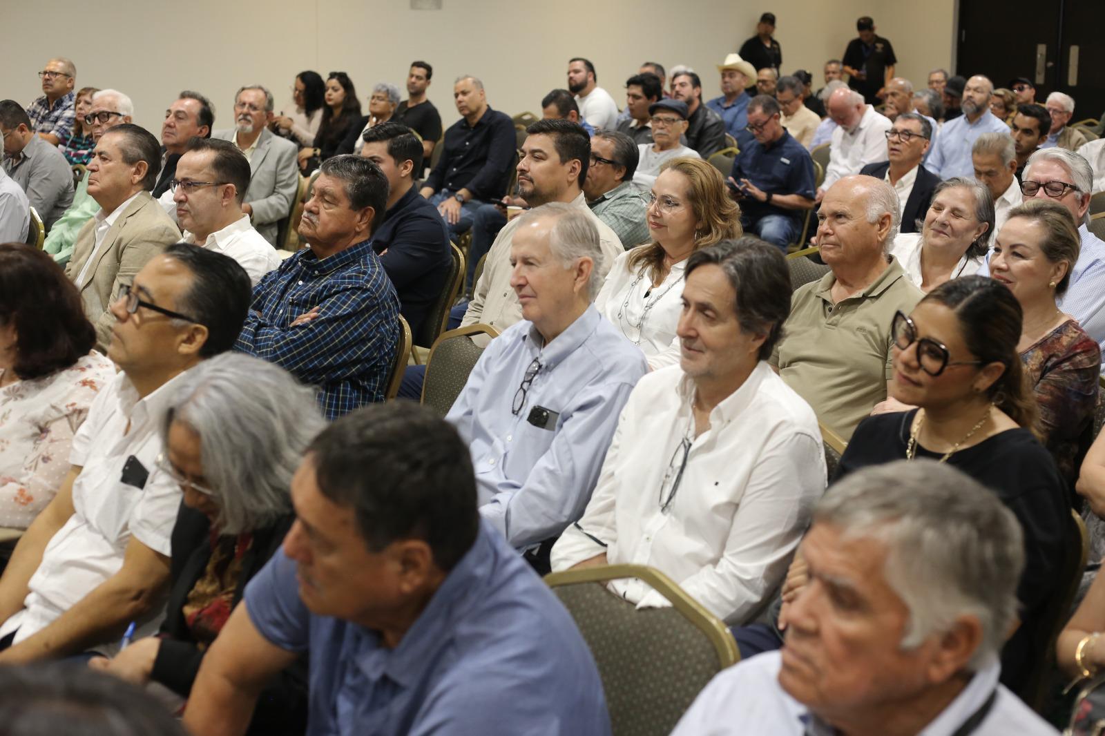 $!En conversatorio ciudadano, llaman especialistas a construir el Mazatlán del mañana