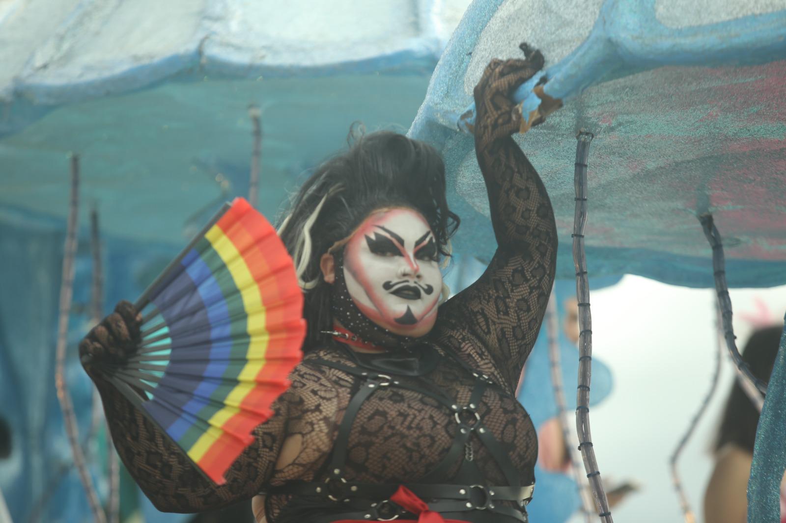 $!Marcha Maz Orgullo 2025 llena el malecón de Mazatlán de color y alegría