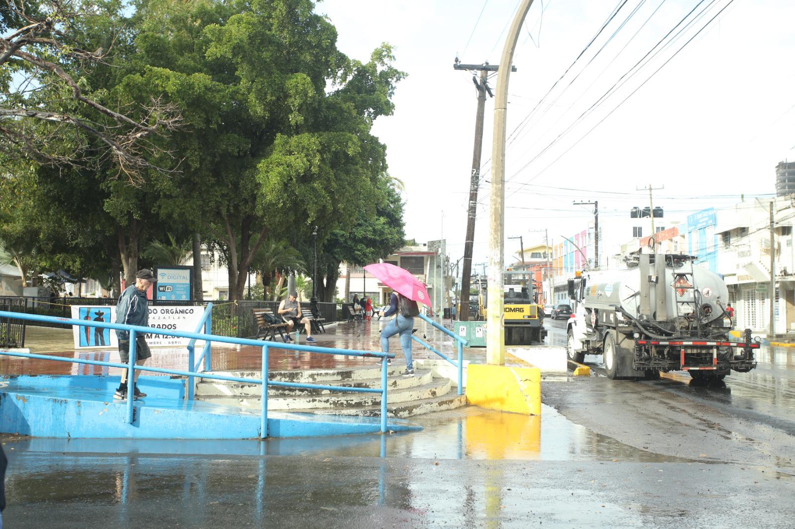 $!Cae lluvia matutina este sábado en Mazatlán