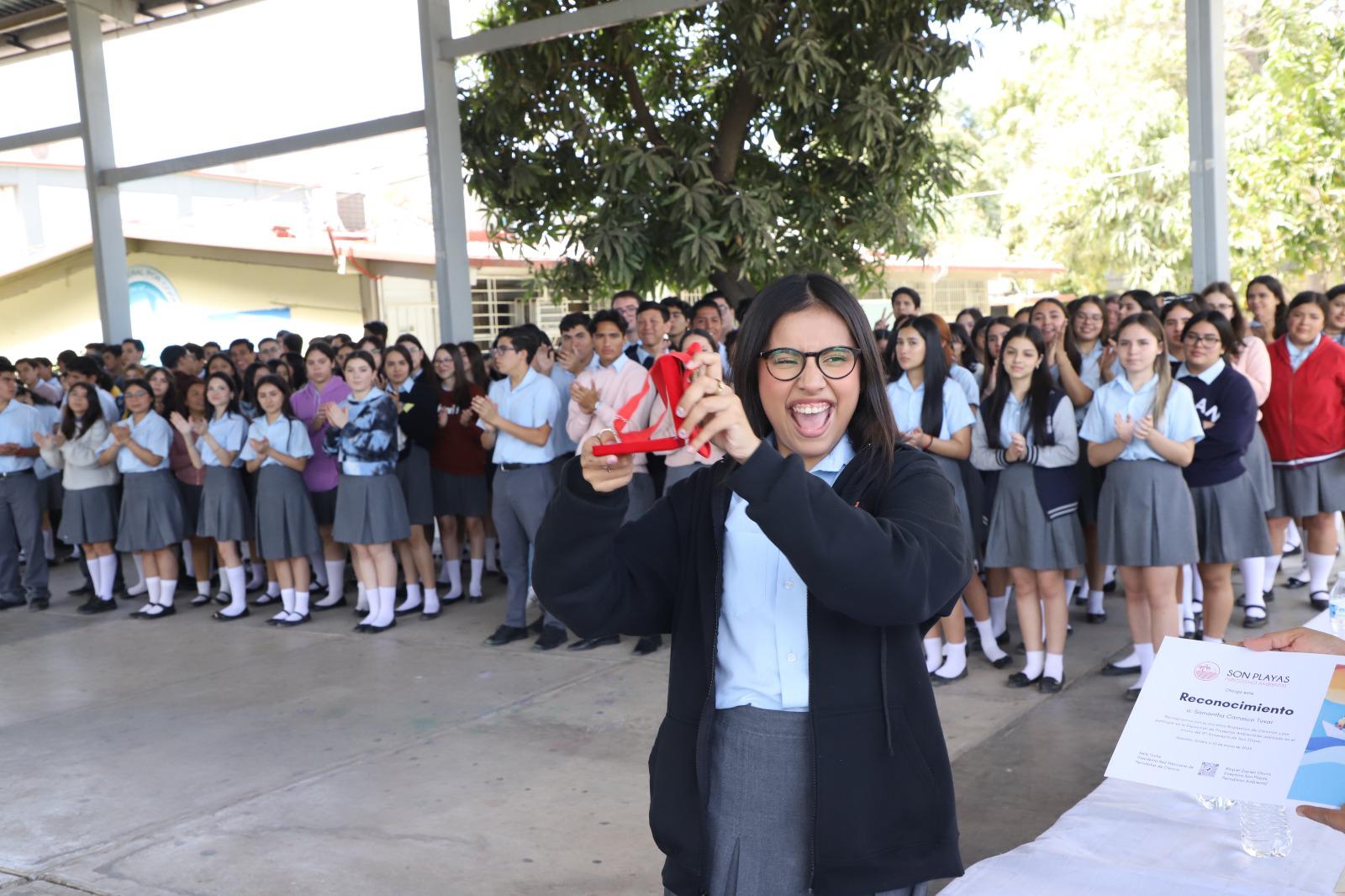 $!Reciben a alumnas de la Prepa Vasconcelos, ganadoras del oro en Túnez