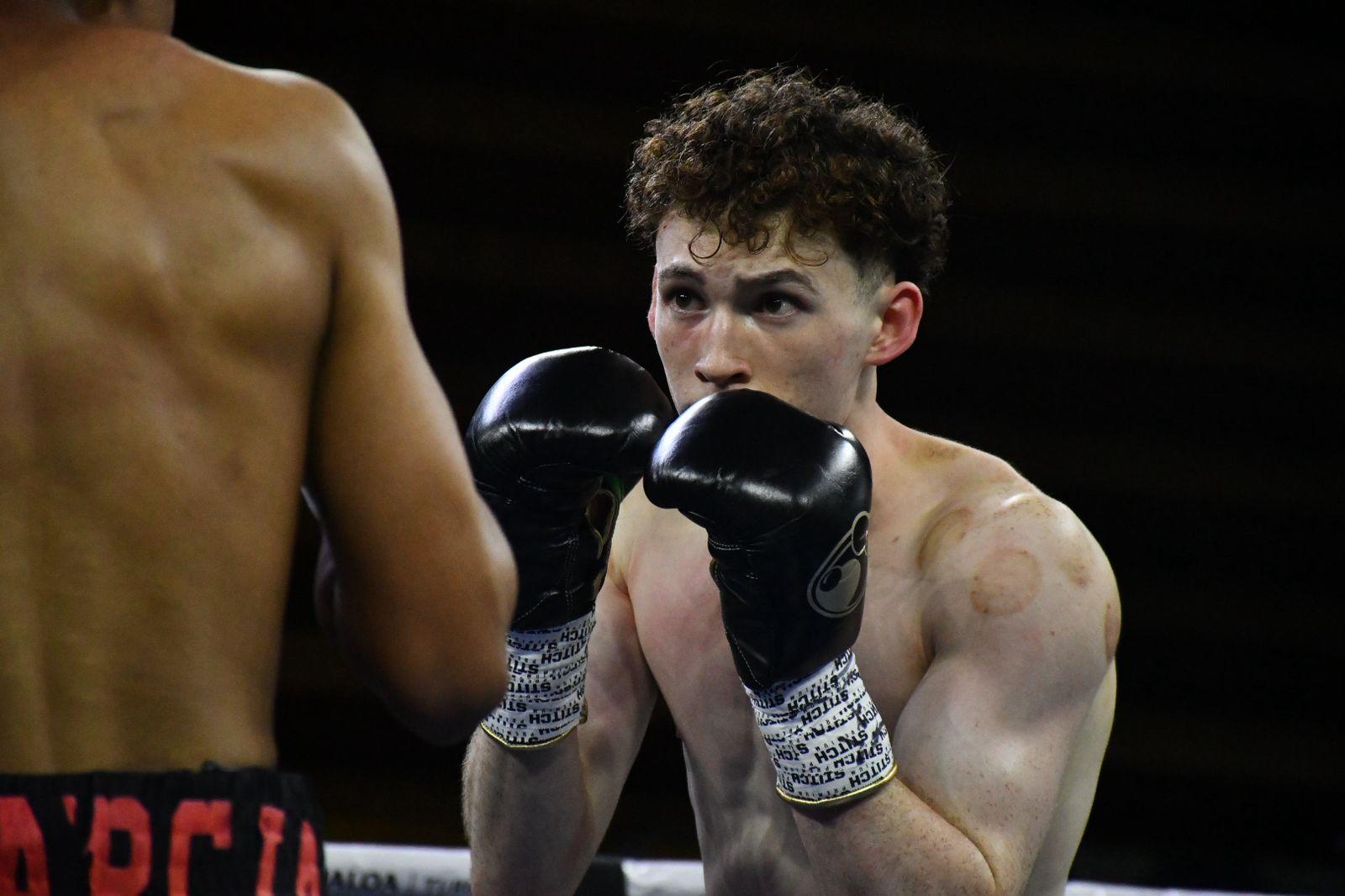 $!Emoción total en las preliminares a la pelea de Marco Verde