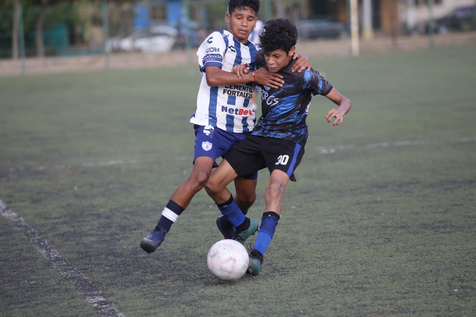 $!Toros de Mazatlán embiste a Pachuca y alza el título de la Juvenil B