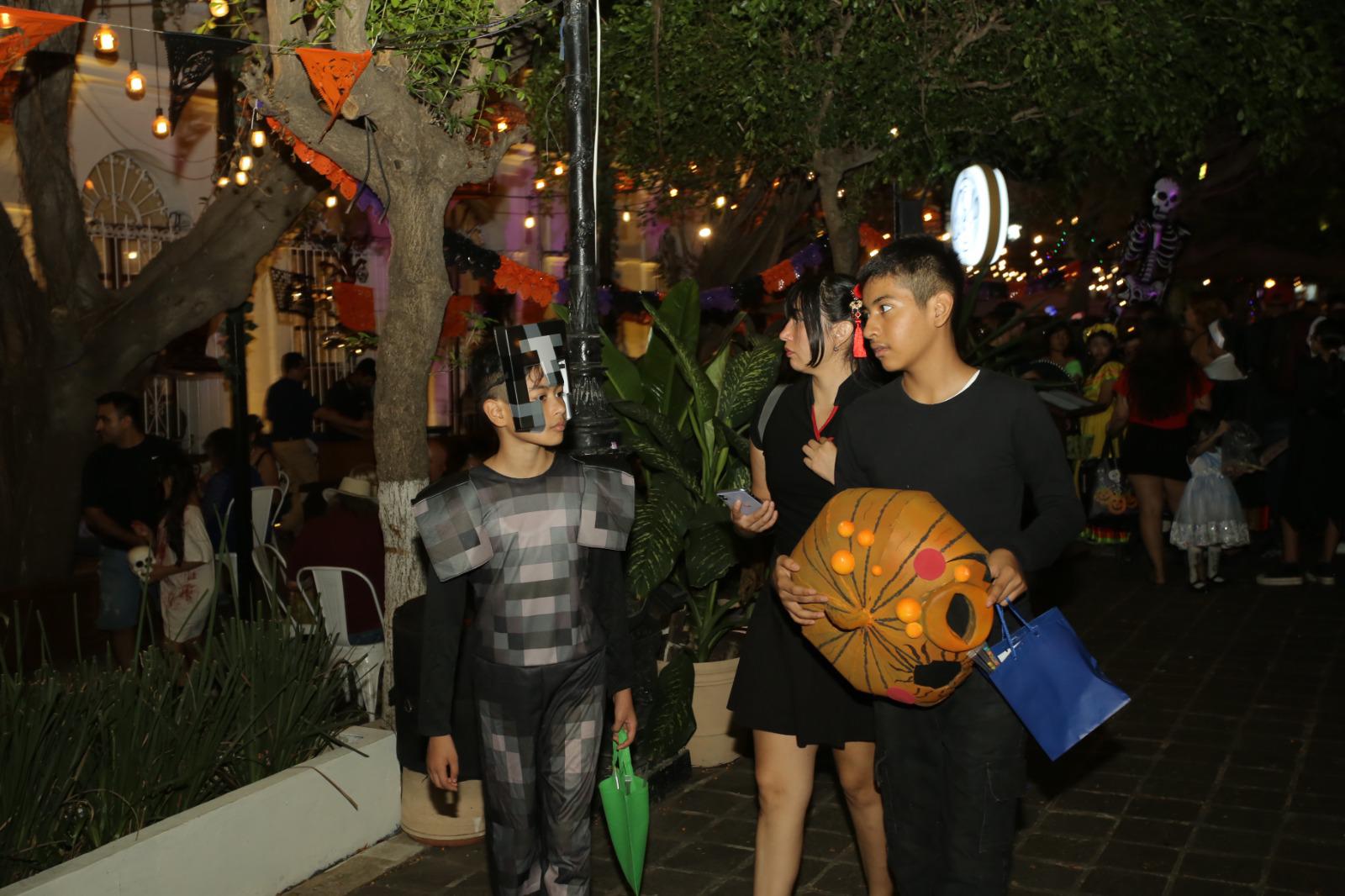 $!Monstruos y fantasmas disfrutan de un divertido Halloween en Mazatlán