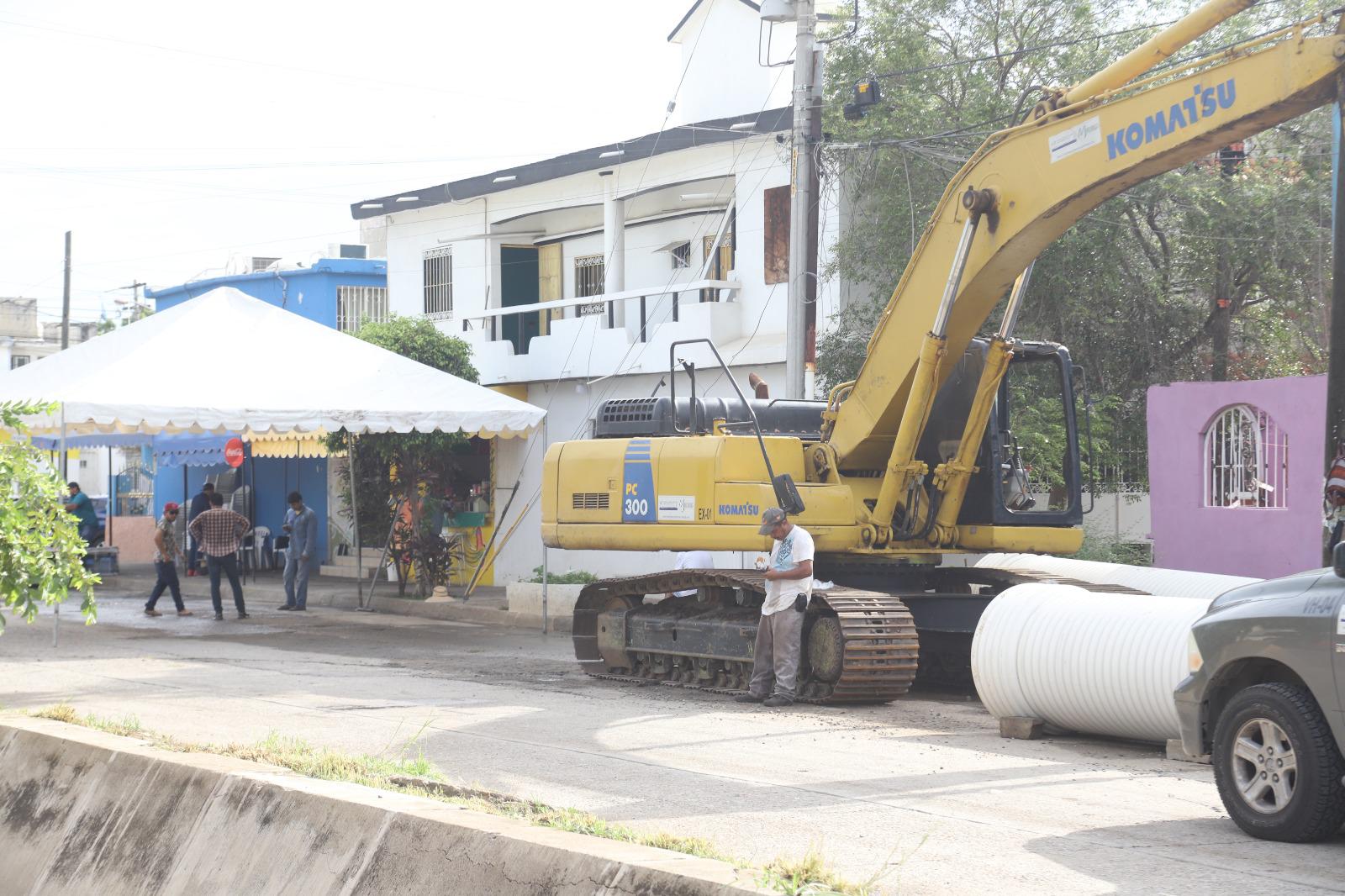 $!Tiene red de colectores de drenaje en Mazatlán más de 180 puntos colapsados: Alcalde