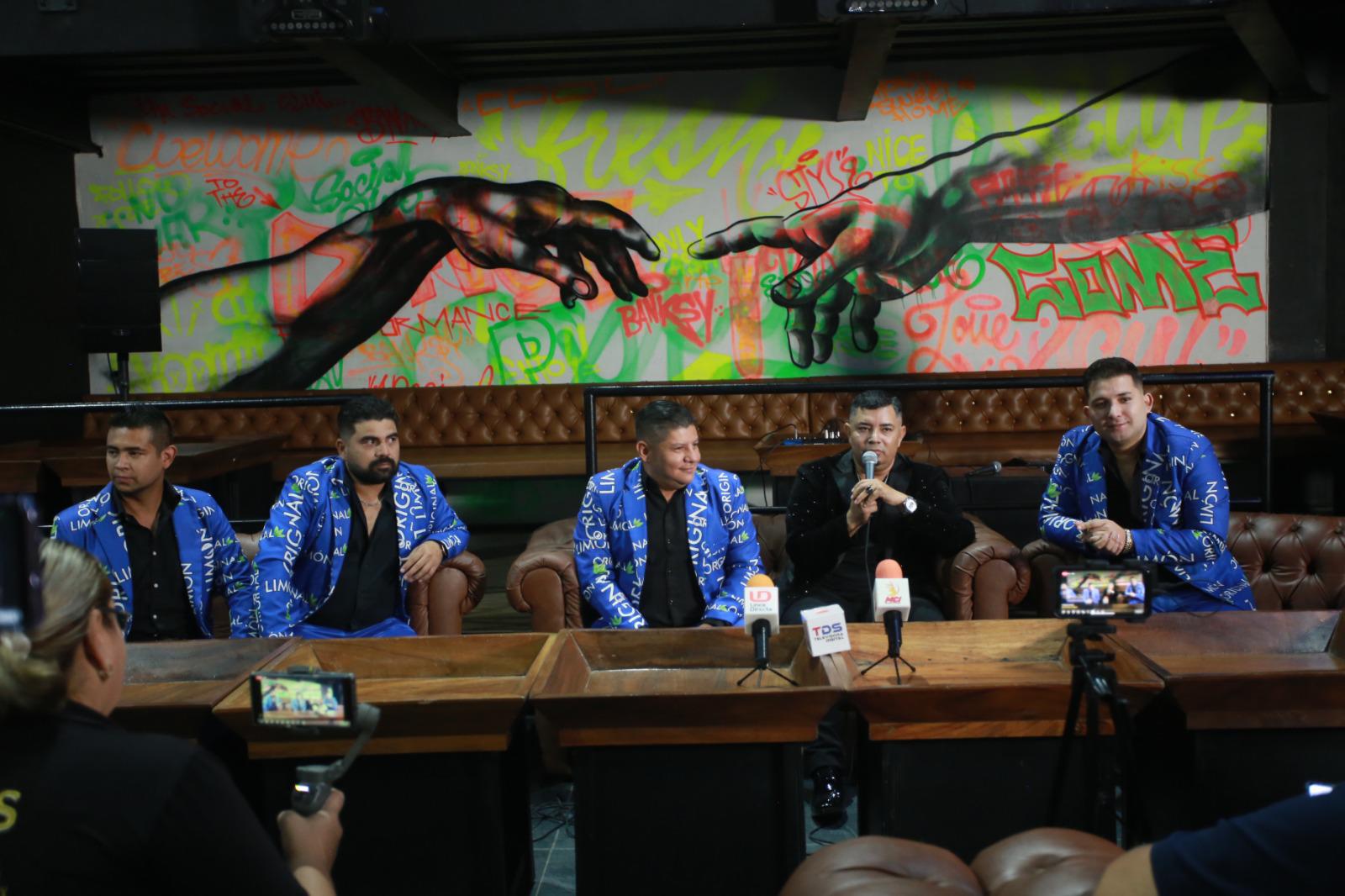 $!‘Regresa’ Israel Valdez a la Original Banda El Limón