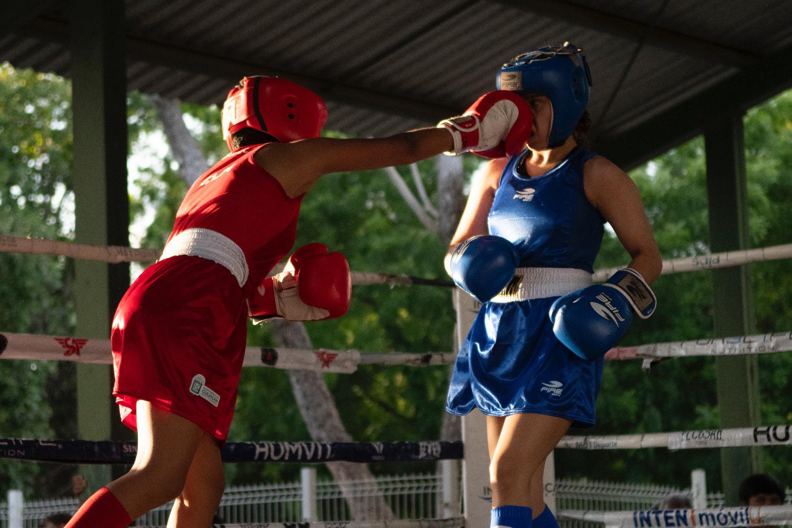 $!Festejan Culiacán con ‘ganchos al hígado’