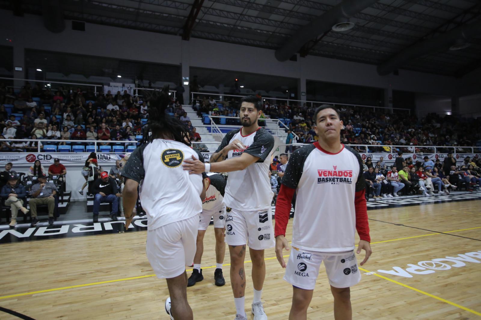 $!Leyendas del basquetbol de Mazatlán son homenajeadas en inauguración del Cibacopa