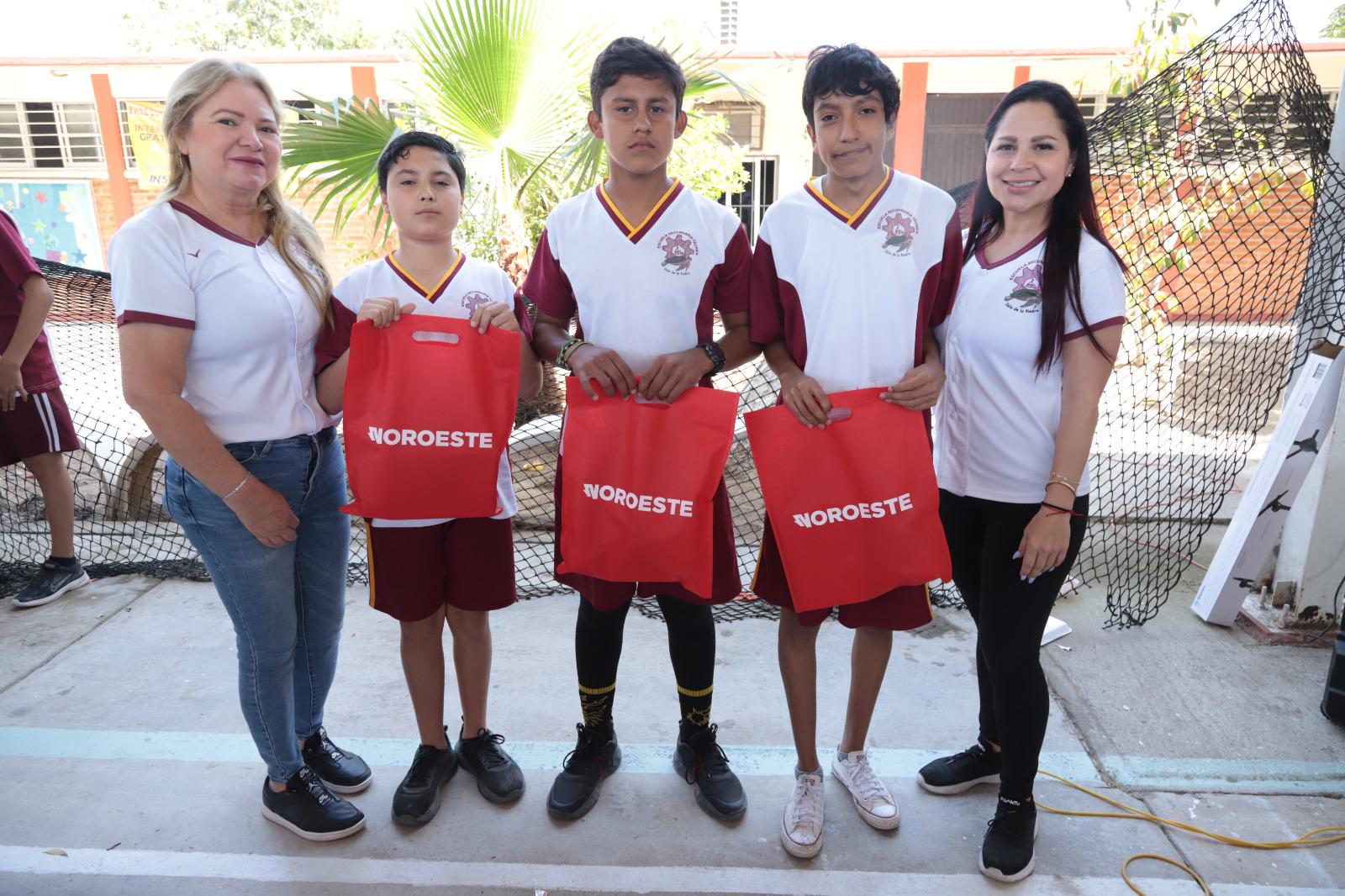 $!Celebran Primera Carrera Deportiva en la ETI 88 de la Isla de la Piedra