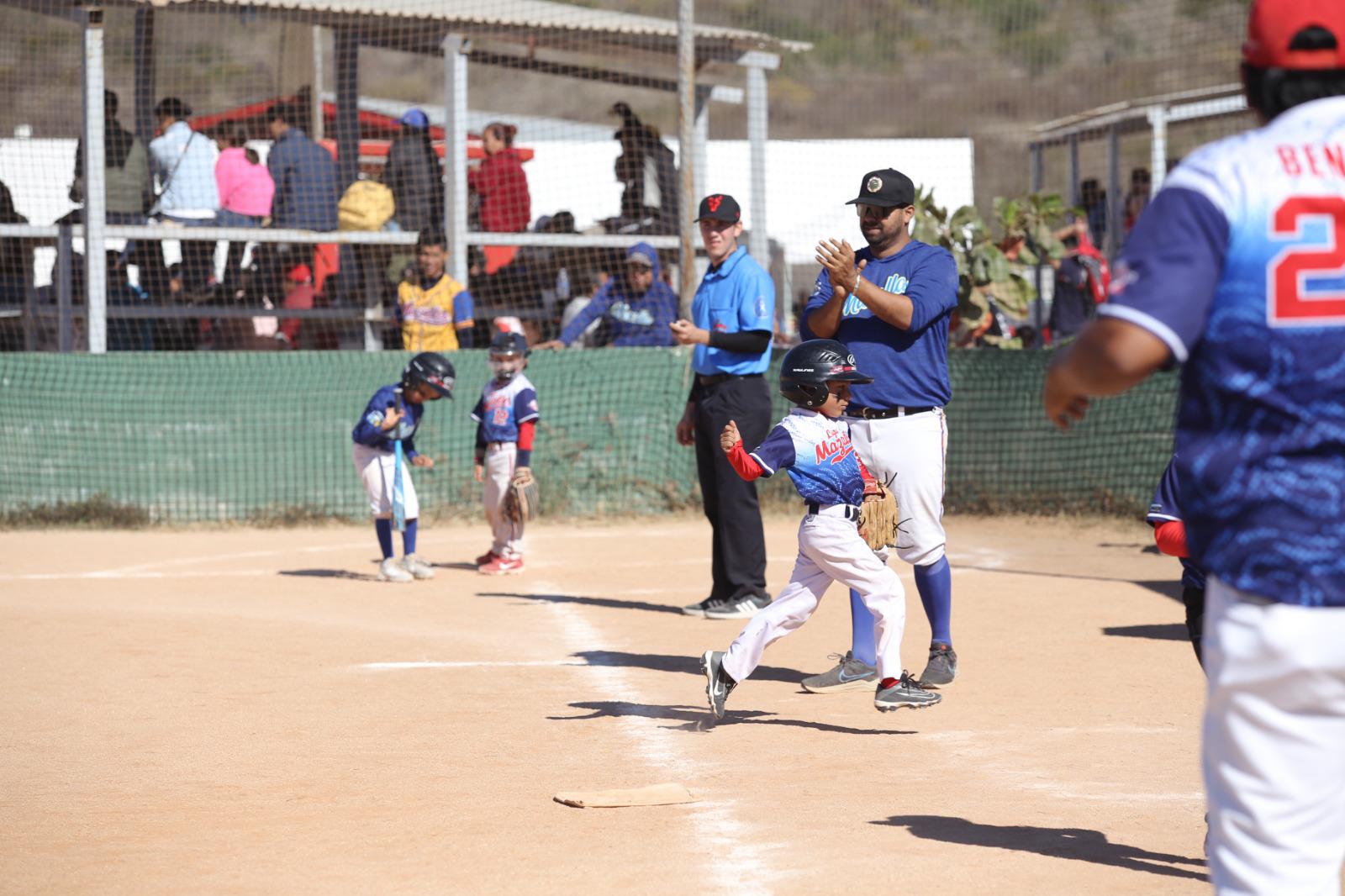 $!Liga Mazatlán hace valer la casa en Copa Carnaval de Beisbol