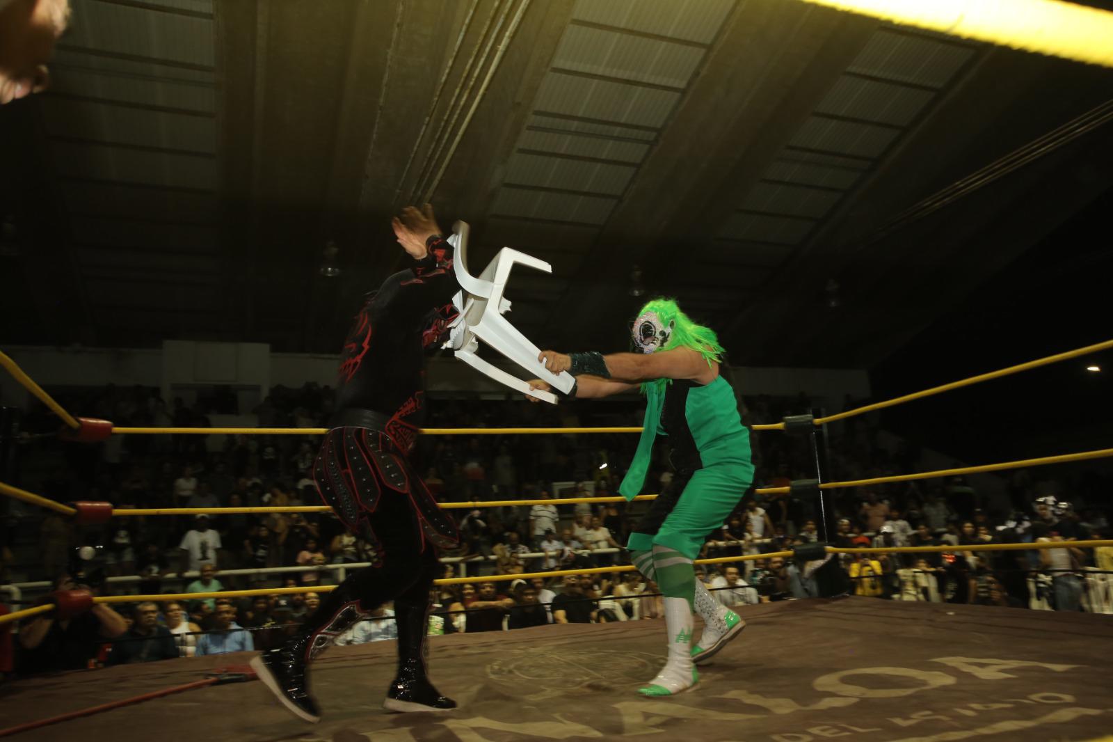 $!Brilla La Parka en presentación en Mazatlán