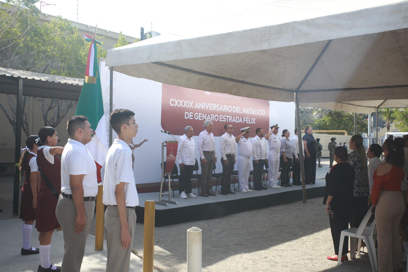 $!Conmemoran en Mazatlán aniversario del natalicio de Genaro Estrada Félix
