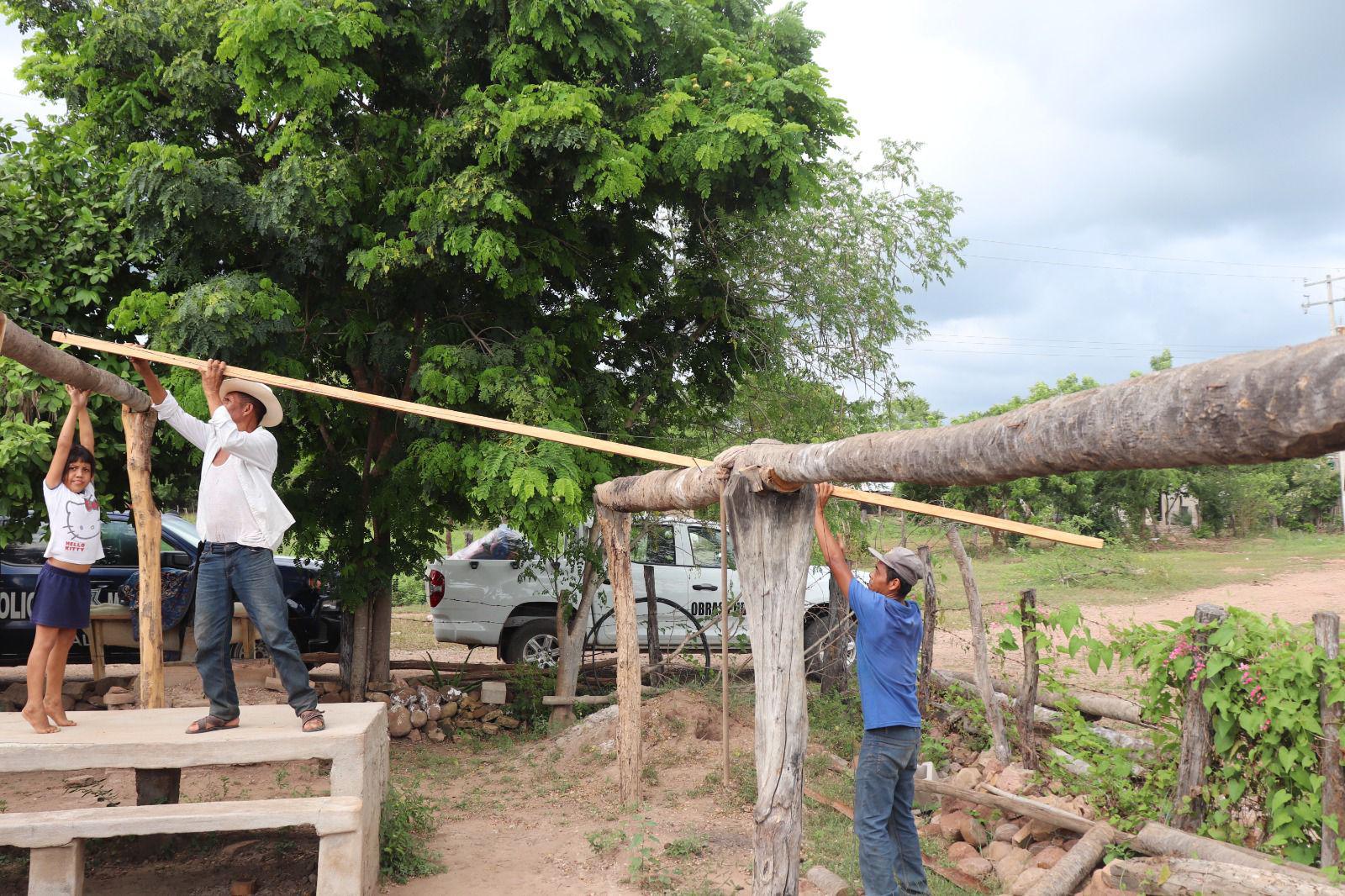 $!Reciben apoyos 100 familias de comunidades indígenas en Escuinapa