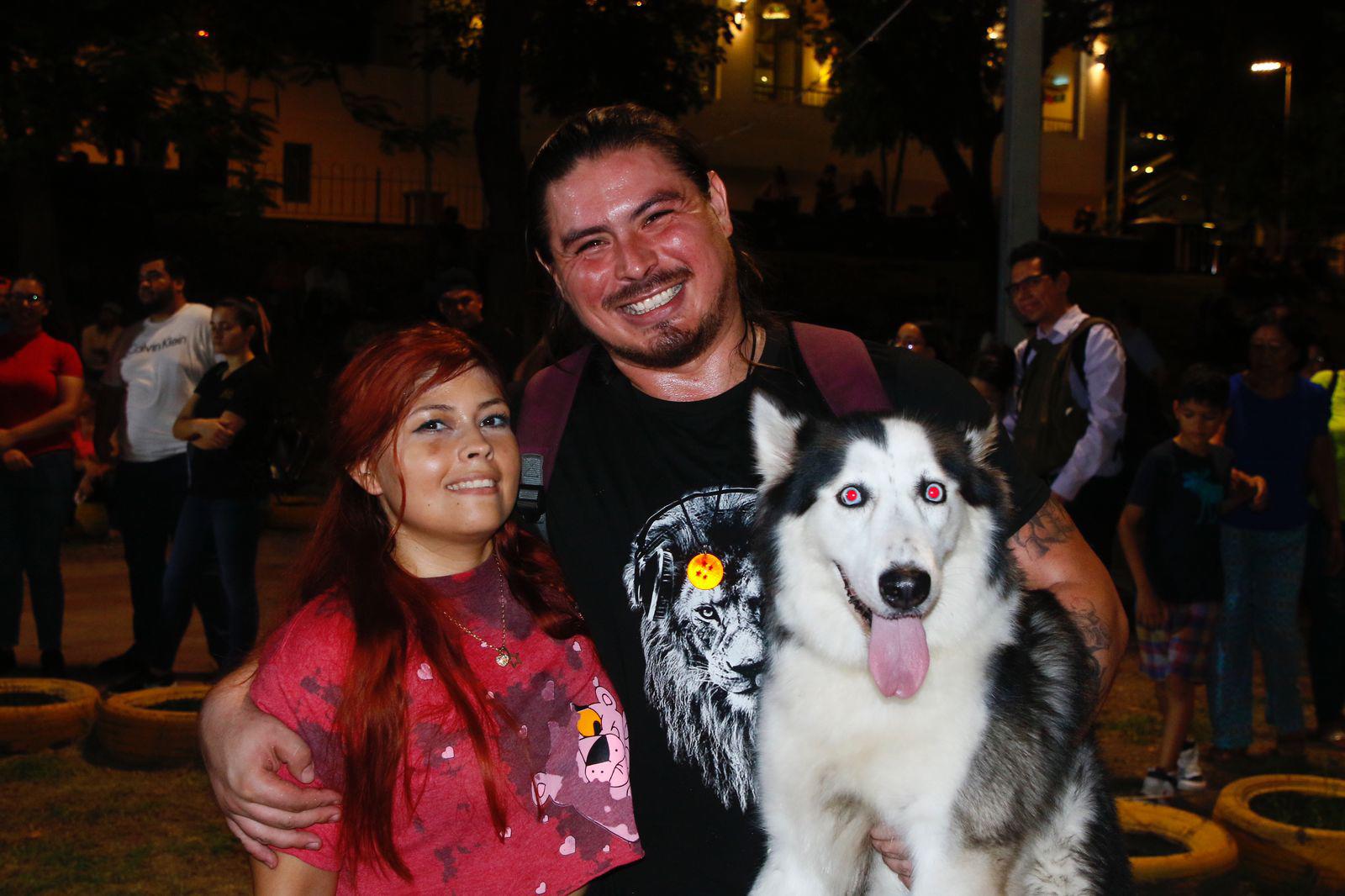 $!Rocío Torrecillas e Iván Aguilar con Bella, su mascota husky.