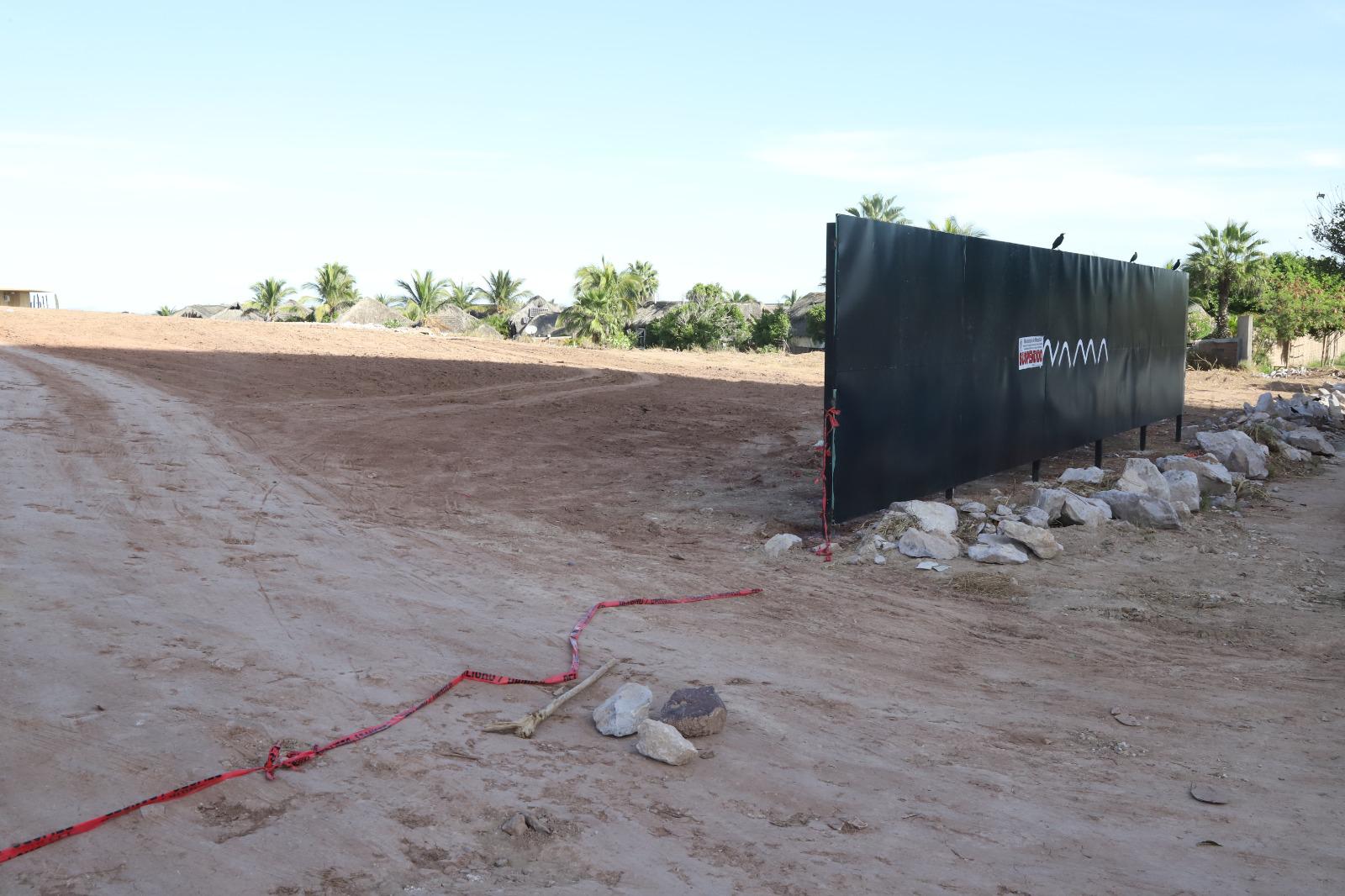 $!Suspenden trabajos en zona donde se proyecta construir complejo turístico en Playa Brujas, en Mazatlán