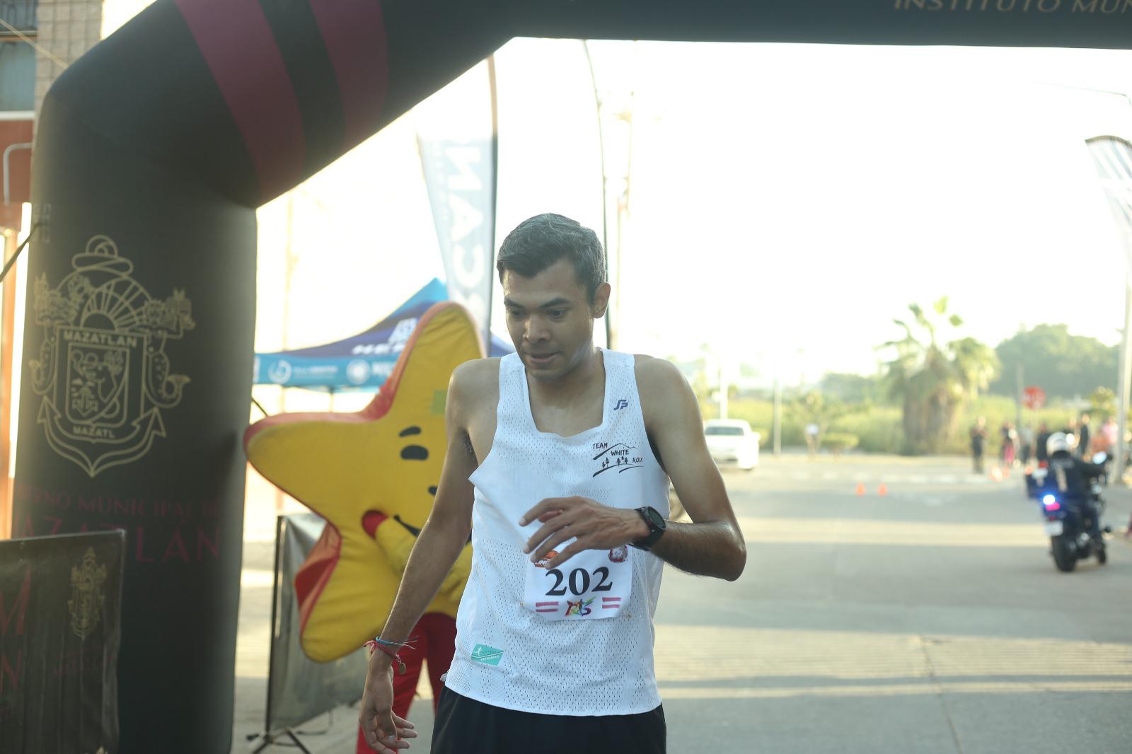 $!Justin Rendón y Ana Llorente conquistan la Carrera Lince 5K 2026 en Mazatlán