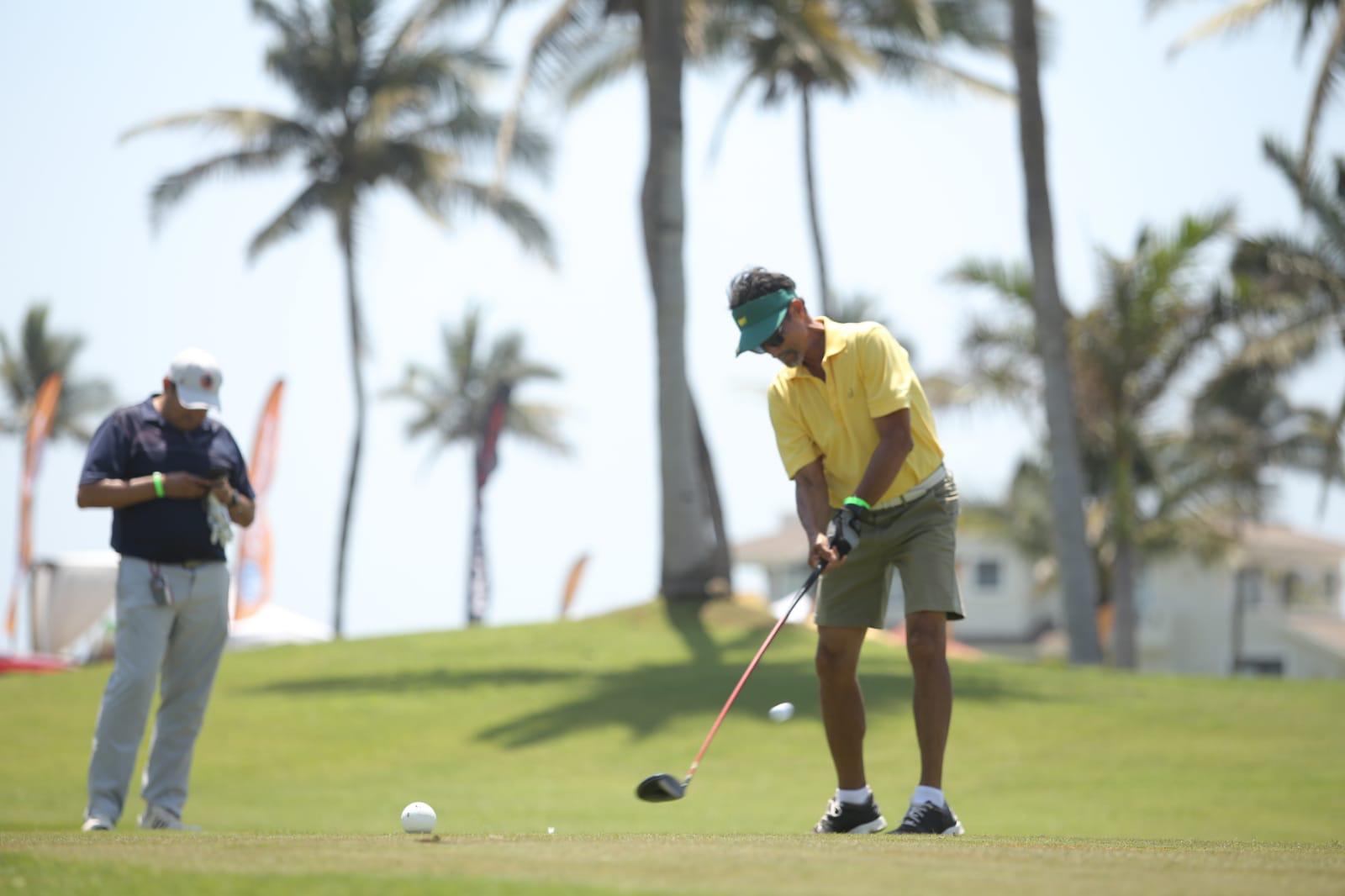 $!Cisneros y Rocha toman la punta en arranque del Torneo Anual de Golf Alhma
