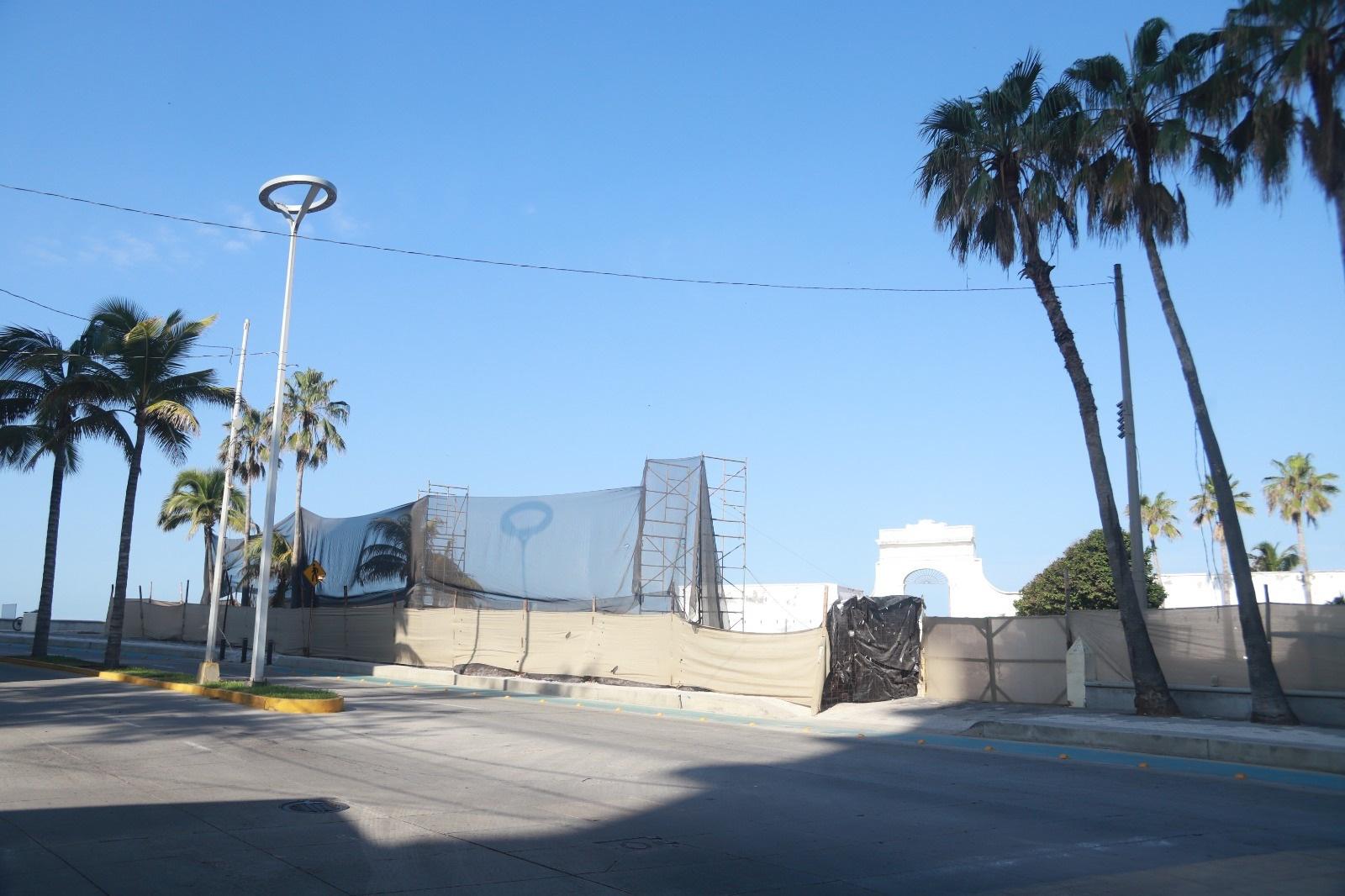 $!Escombros y varillas, lo que quedó de la Casa del Marino en Mazatlán