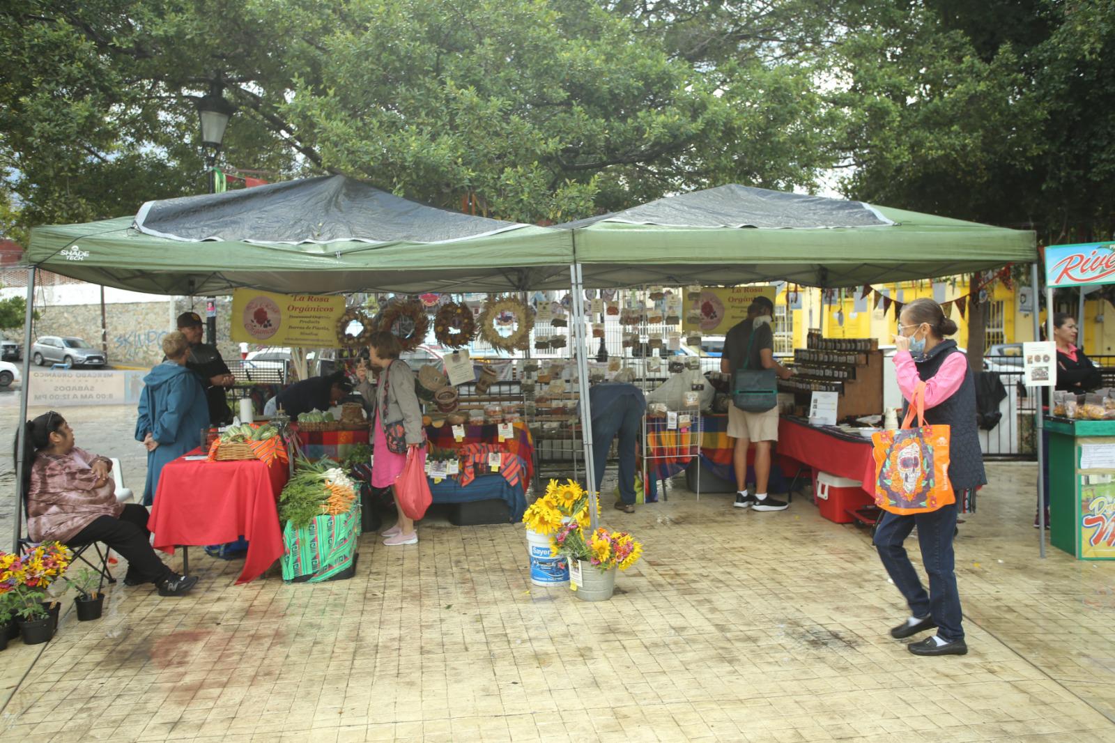 $!Mercado Orgánico realiza degustación de bebidas saludables hechas a base de frutos y colágeno marino