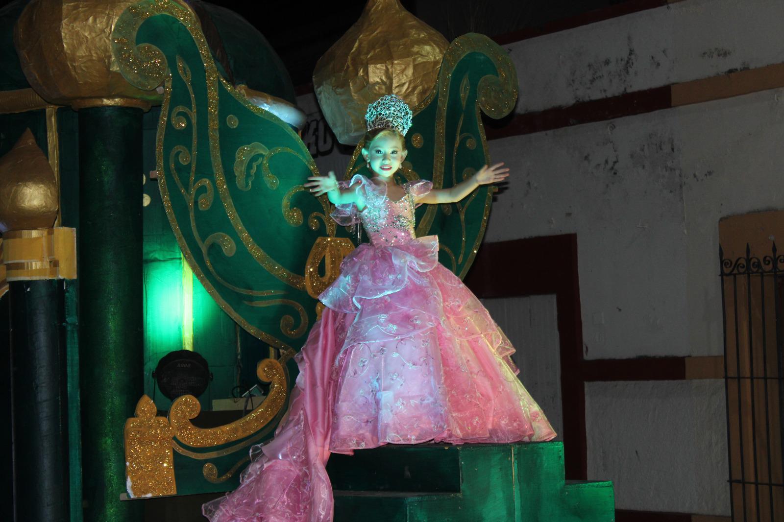 $!Desfile de la Feria de la Primavera llena de alegría las calles de El Rosario