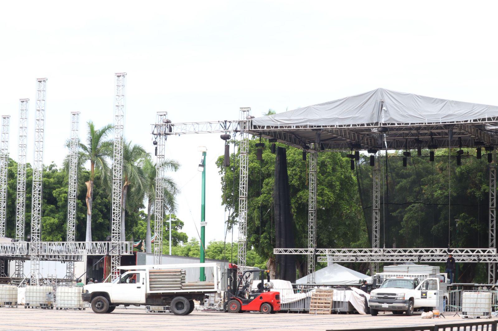 $!Alistan escenarios en el Palacio de Gobierno para festejo del Día del Grito de Independencia