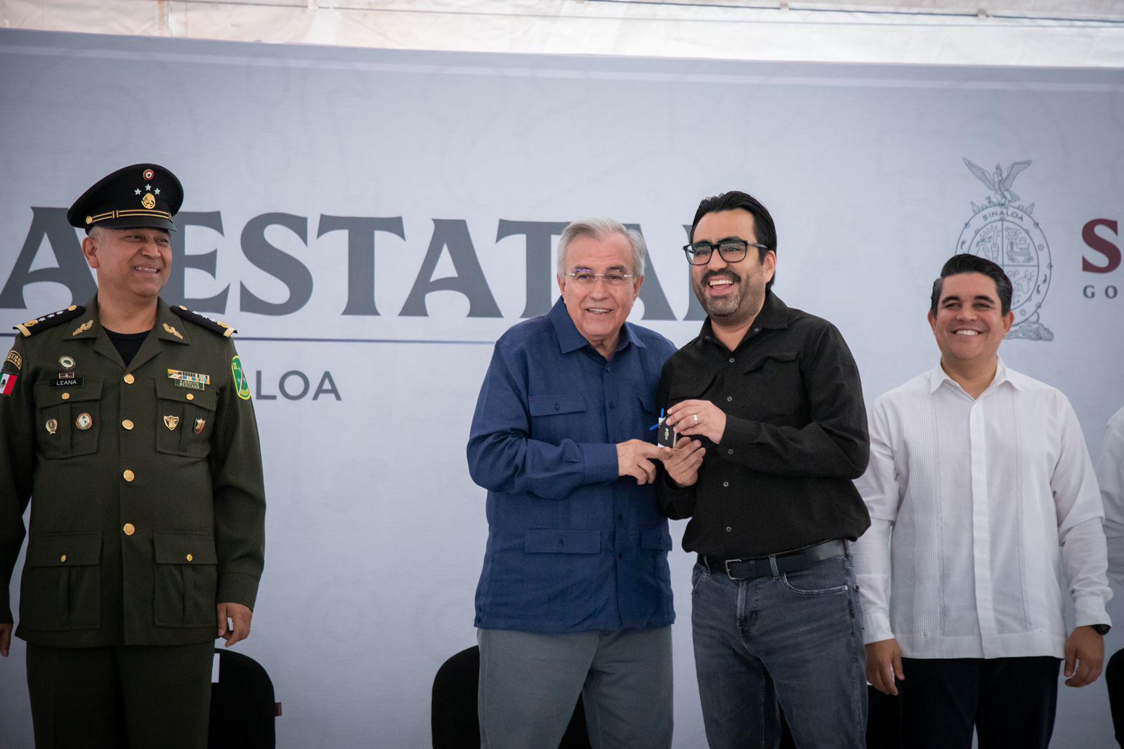 $!Entrega Rocha Moya 7 patrullas para el municipio de Culiacán