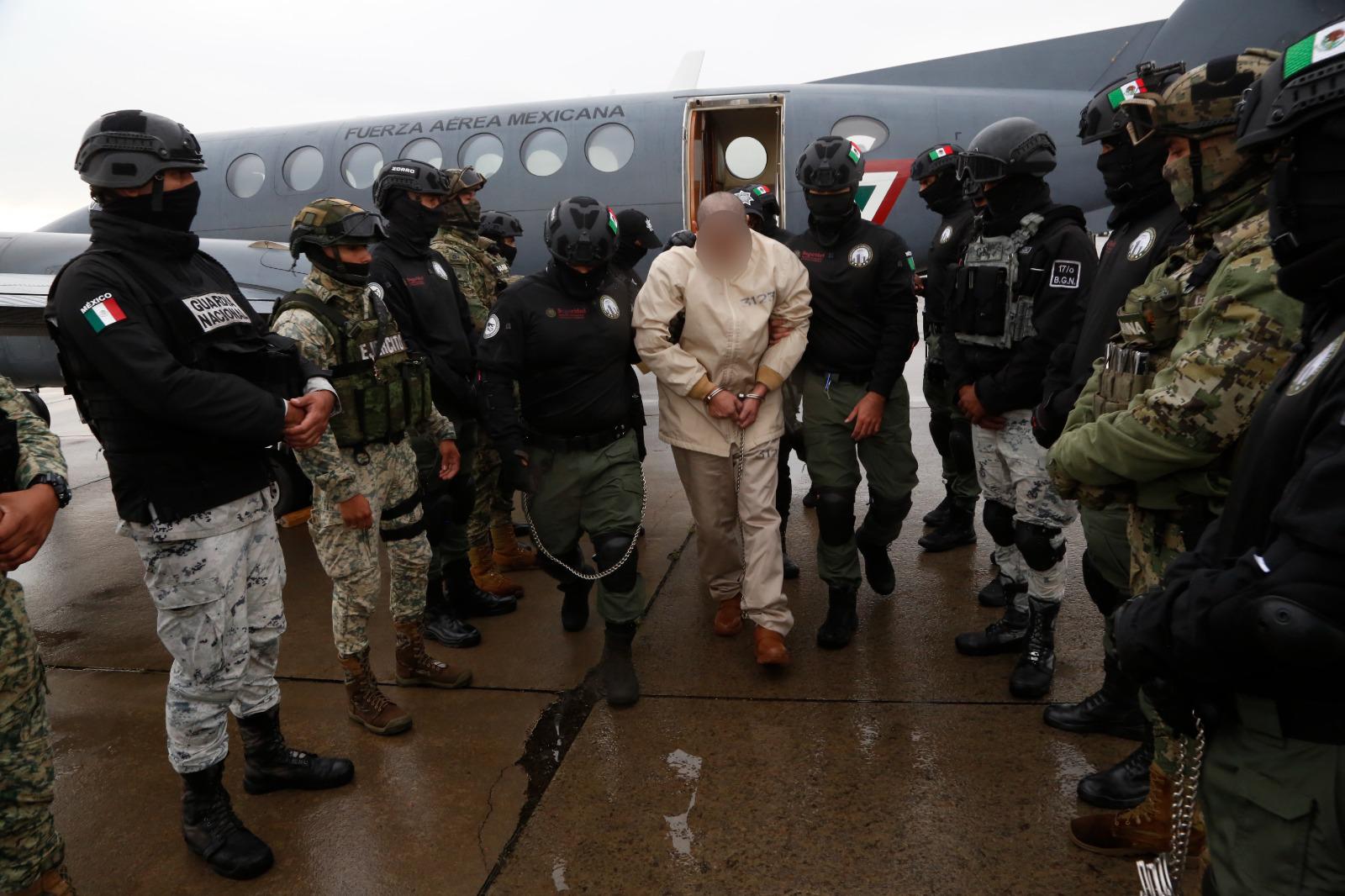 $!Capos enviados a EU seguían delinquiendo en la cárcel: Harfuch; no habrá obstáculos legales: FGR