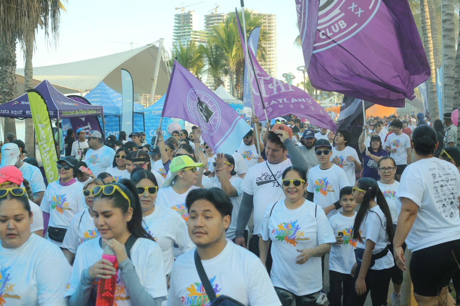 $!Se vive fiesta deportiva y de colores en la Carrera Píntate 5K Mazatún