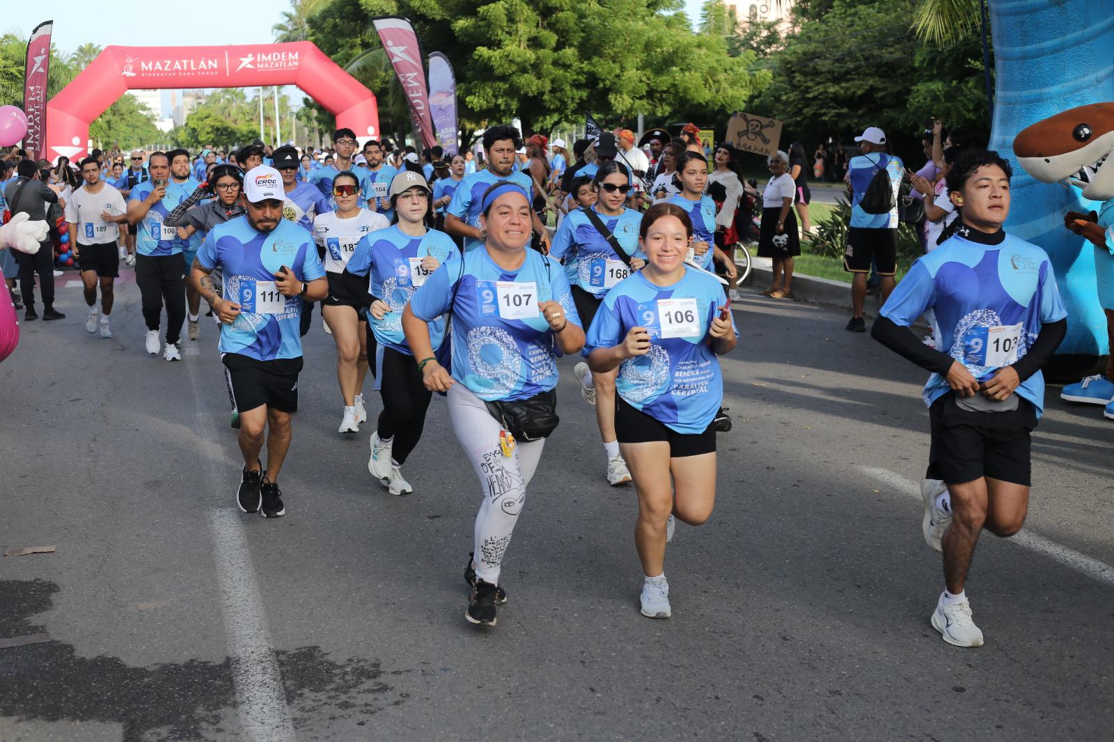 $!¡Inclusión y solidaridad! Mazatlán corre con el corazón en Carrera por la Parálisis Cerebral