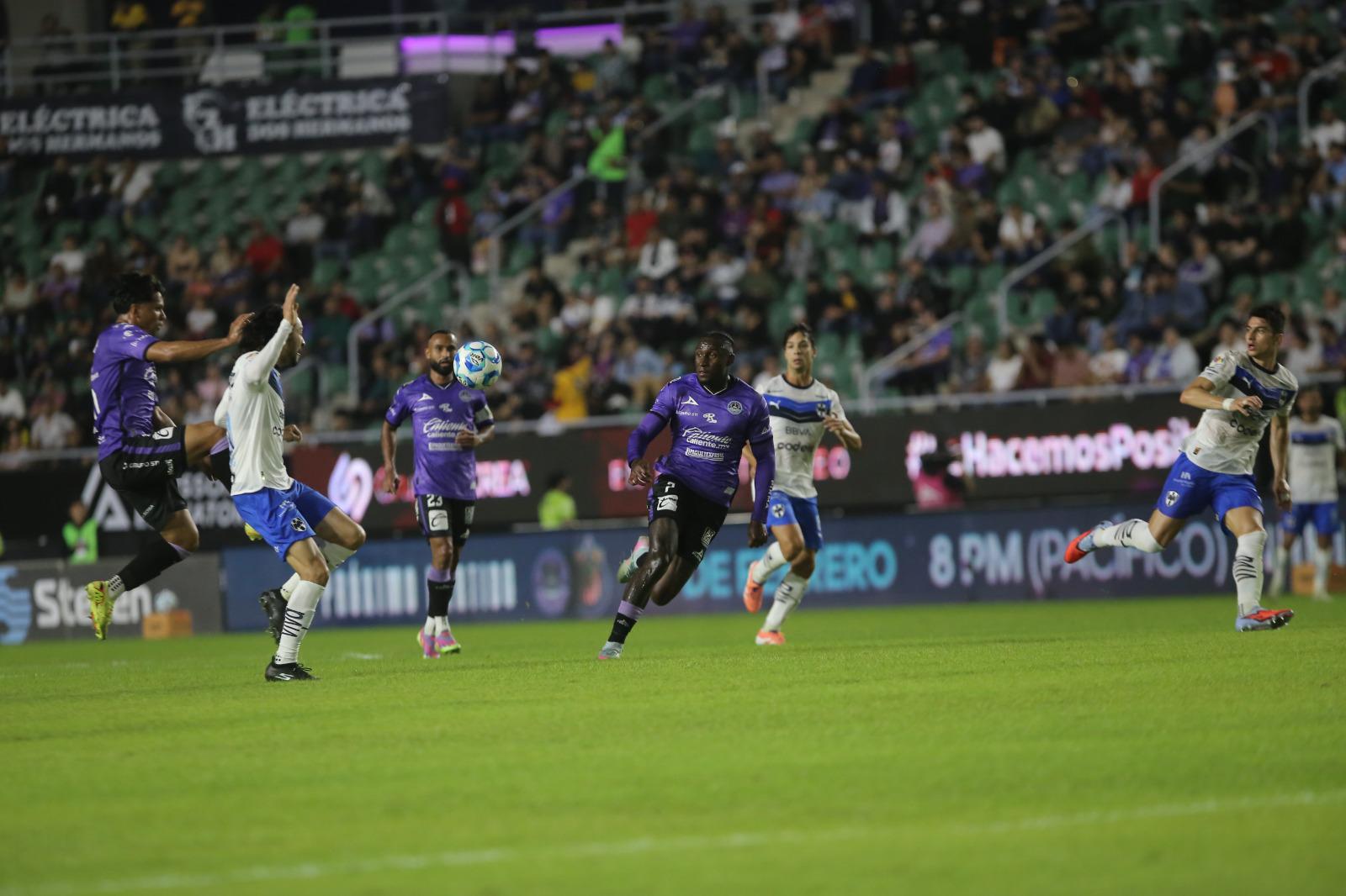 $!Tuvimos poco tiempo para preparar el juego: Christian Ramírez tras goleada ante Rayados