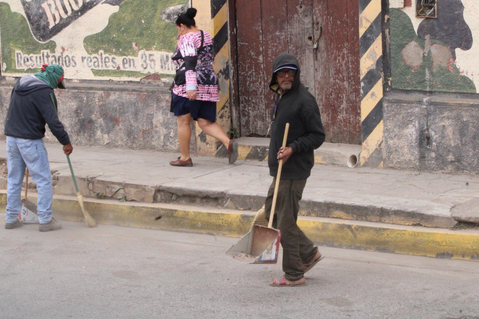 $!Servicios Públicos en Rosario busca tomar medidas para evitar que personal sufra estragos del calor