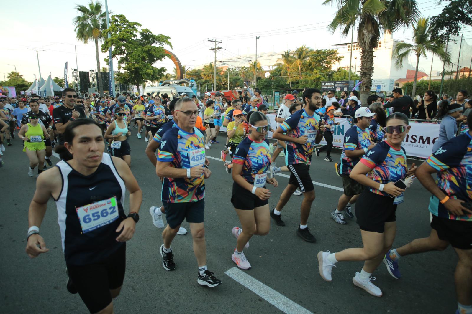 $!Bautista y Morales dominan los 10 kilómetros en Maratón Mazatlán