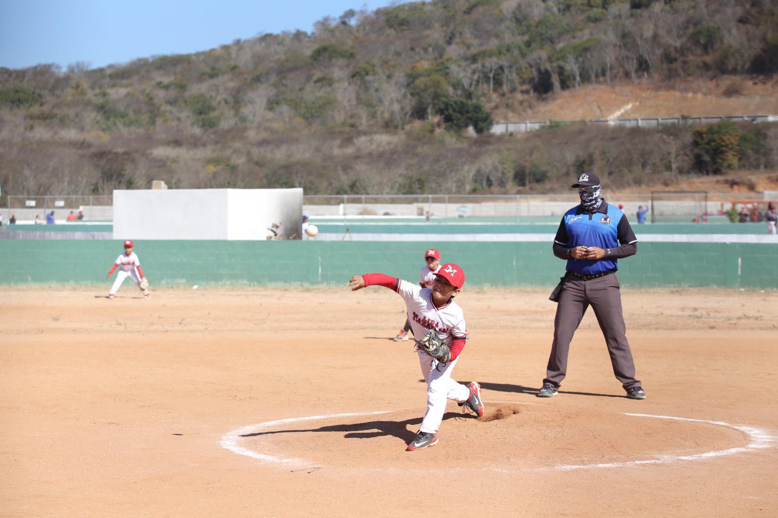 $!Liga Mazatlán hace valer la casa en Copa Carnaval de Beisbol