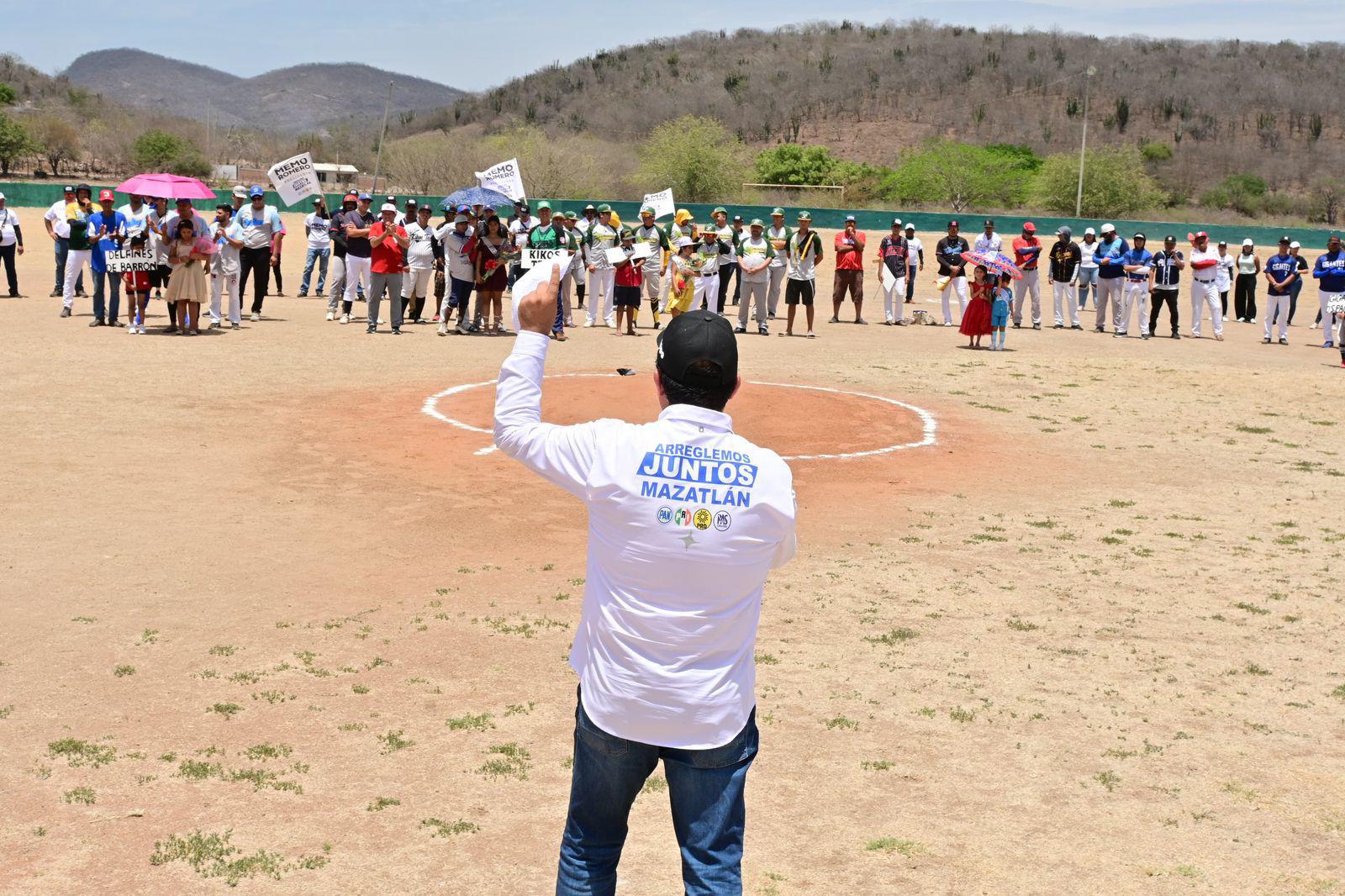 $!Se compromete Guillermo Romero con pescadores para impulsar desarrollo económico