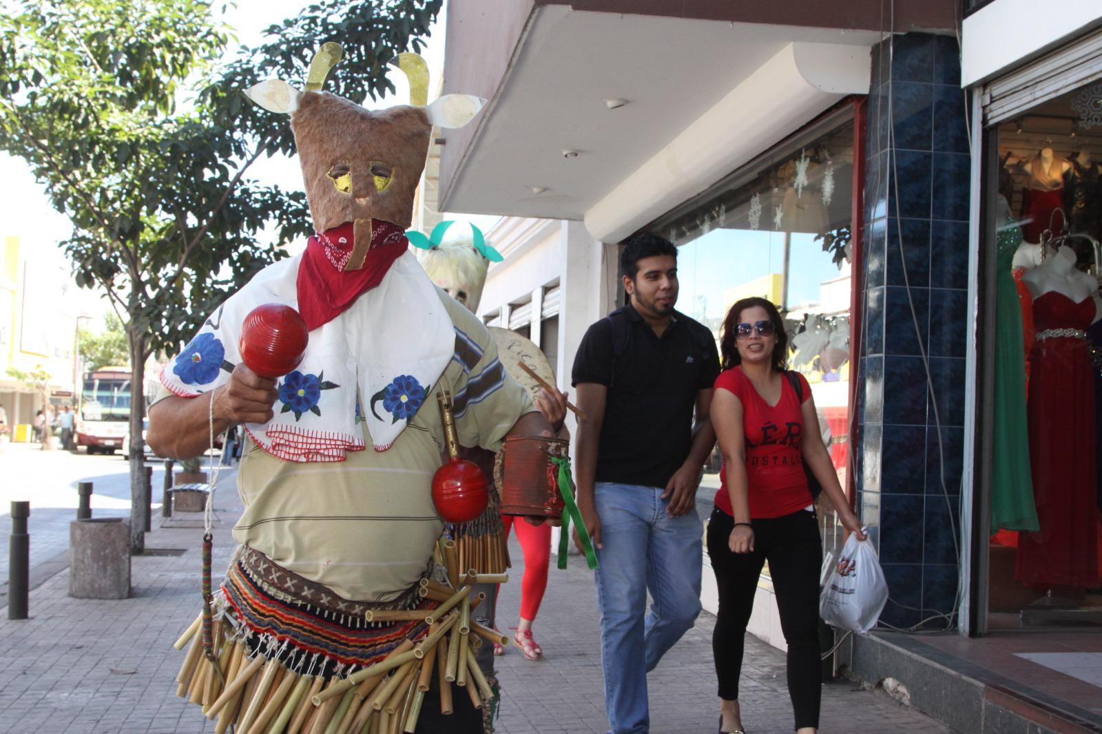 $!¿Por qué vemos ‘matachines’ por Culiacán en Semana Santa?