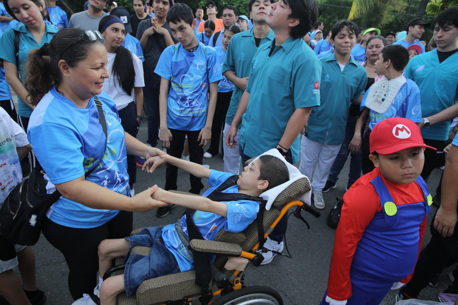 $!Celebran colorida Caminata por el Día Internacional de la Parálisis Cerebral en Mazatlán