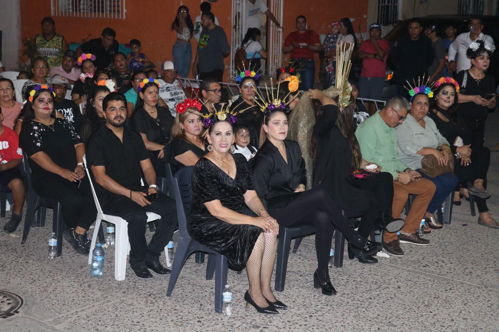 $!Gobierno de Escuinapa realiza callejoneada y festival por el Día de Muertos