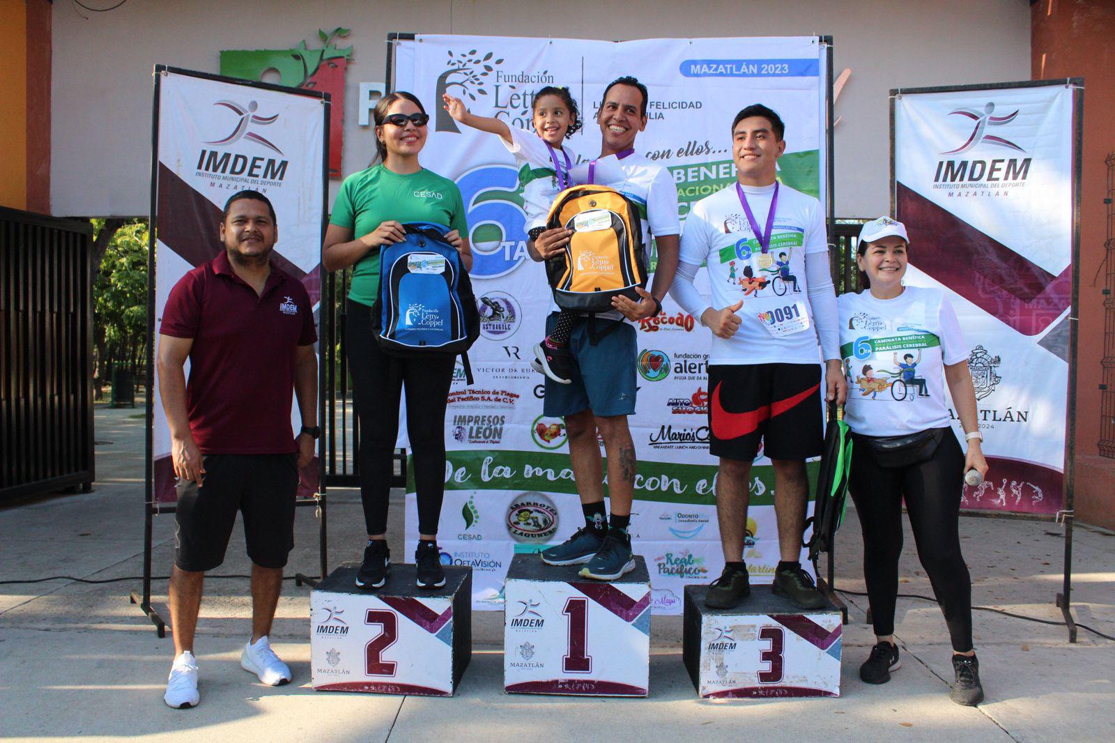 $!Tiznado y Jara ganan Caminata por el Día Internacional de la Parálisis Cerebral