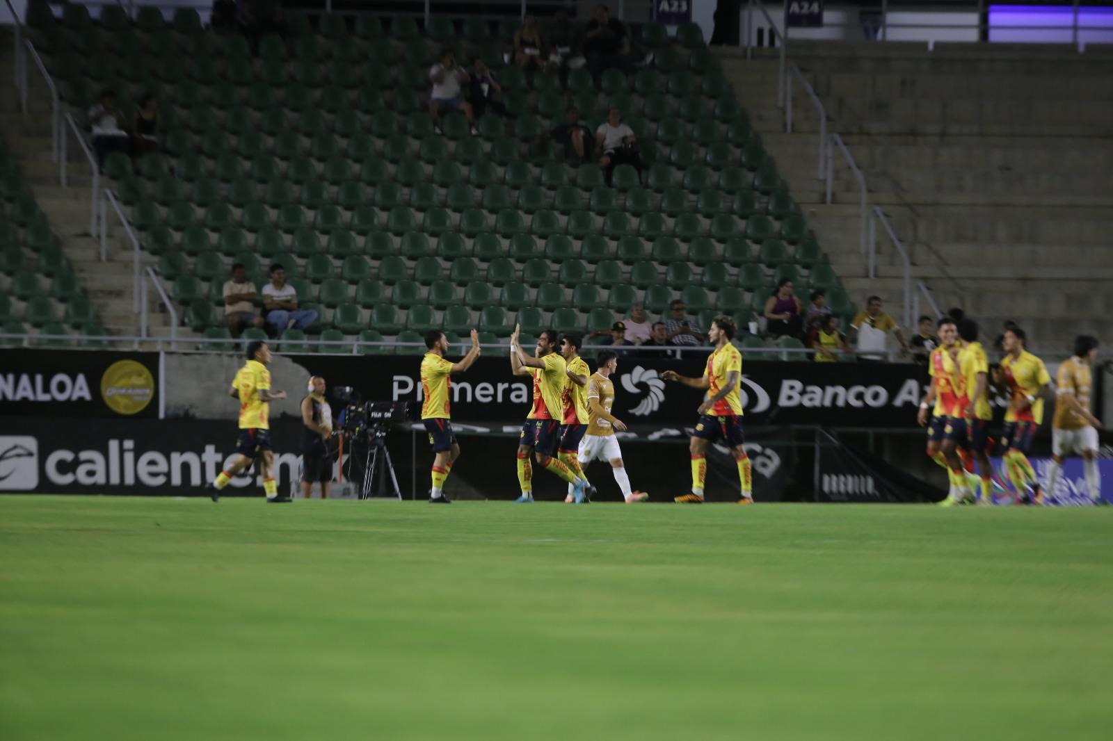 $!Dorados deja ir el empate desde el penal y cae 0-1 ante Atlético Morelia en Mazatlán