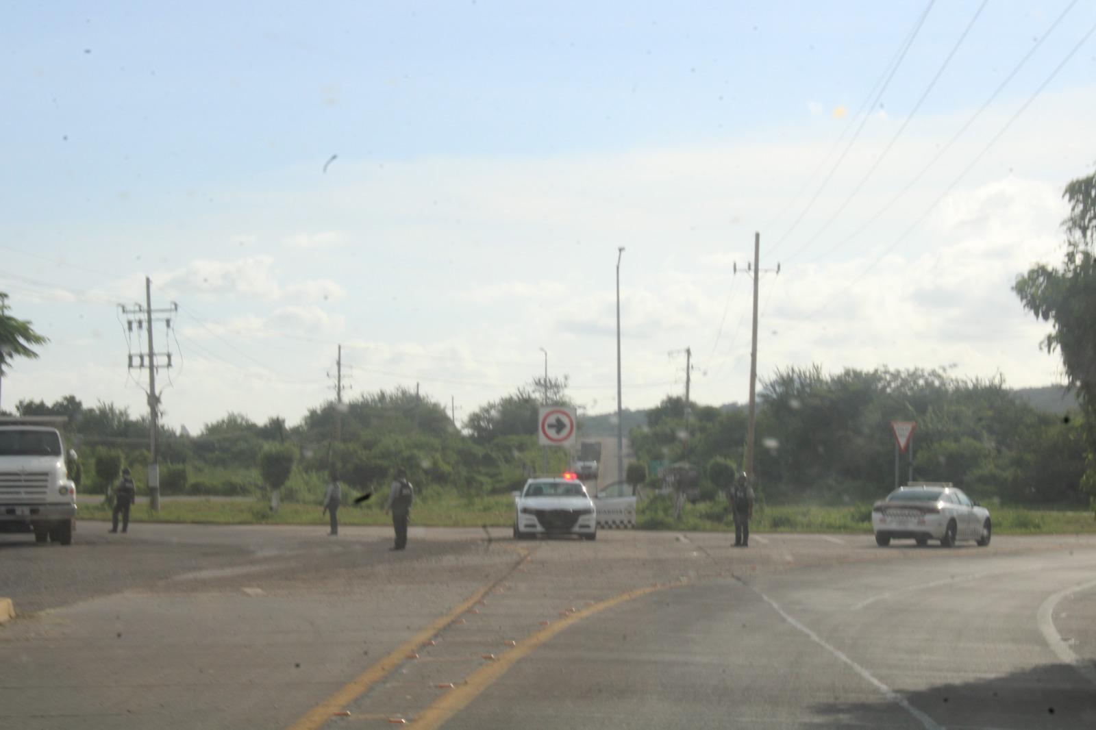 $!Reportan presunto enfrentamiento entre civiles armados y el ejército en el valle de Rosario