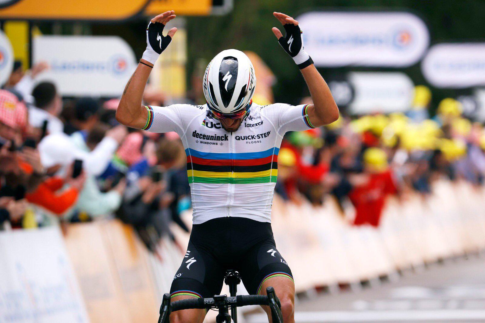$!Francés Julian Alaphilippe impone su arcoíris en primera etapa del Tour de Francia