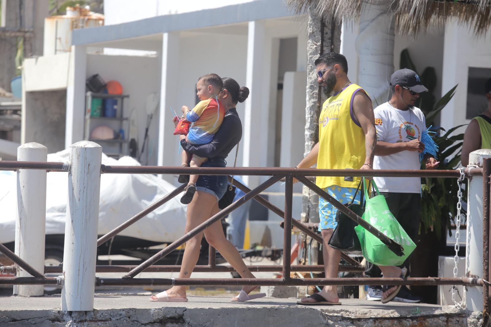 $!Activa turismo nacional los paseos en catamaranes este Sábado de Gloria en Mazatlán
