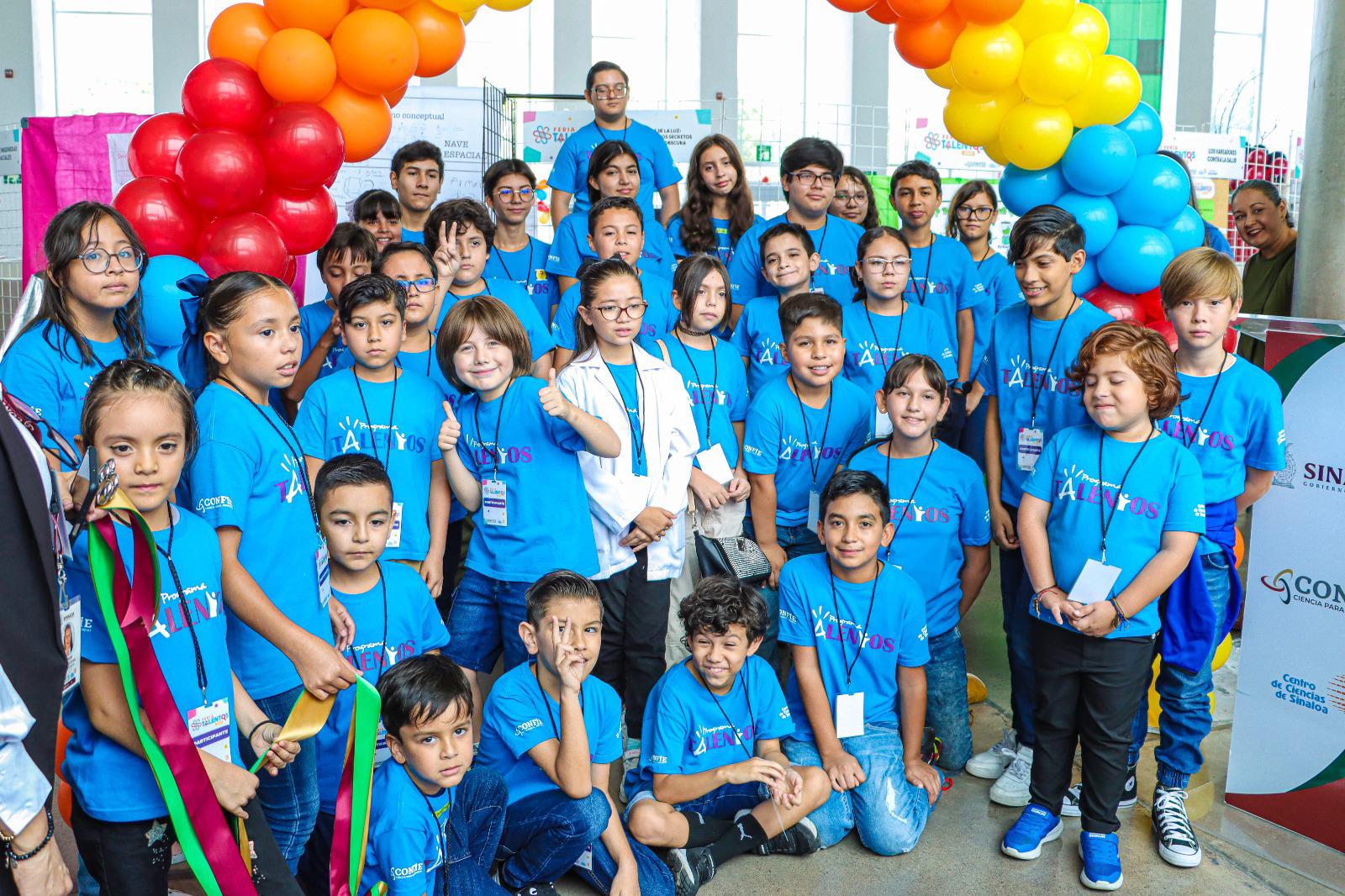 $!Los alumnos integrantes del programa, de los niveles primaria y secundaria, viven una jornada de interacción y aprendizaje en el museo del Centro de Ciencias.