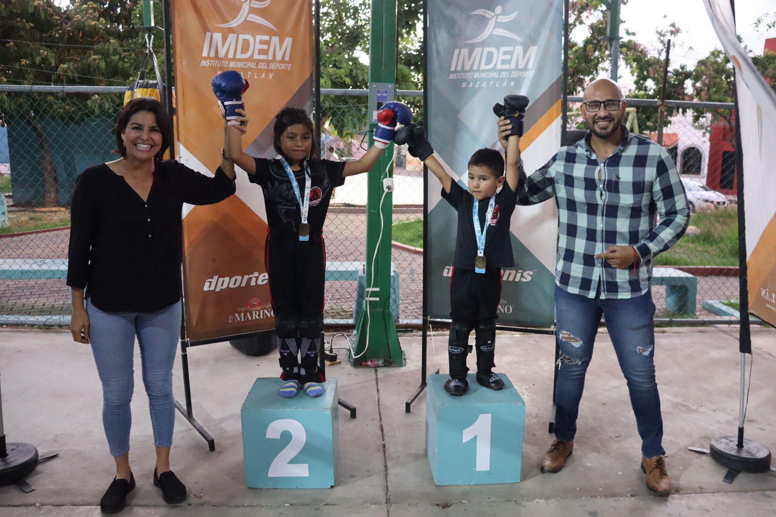 $!Cierra con grandes combates Liga de Kickboxing Black Belt