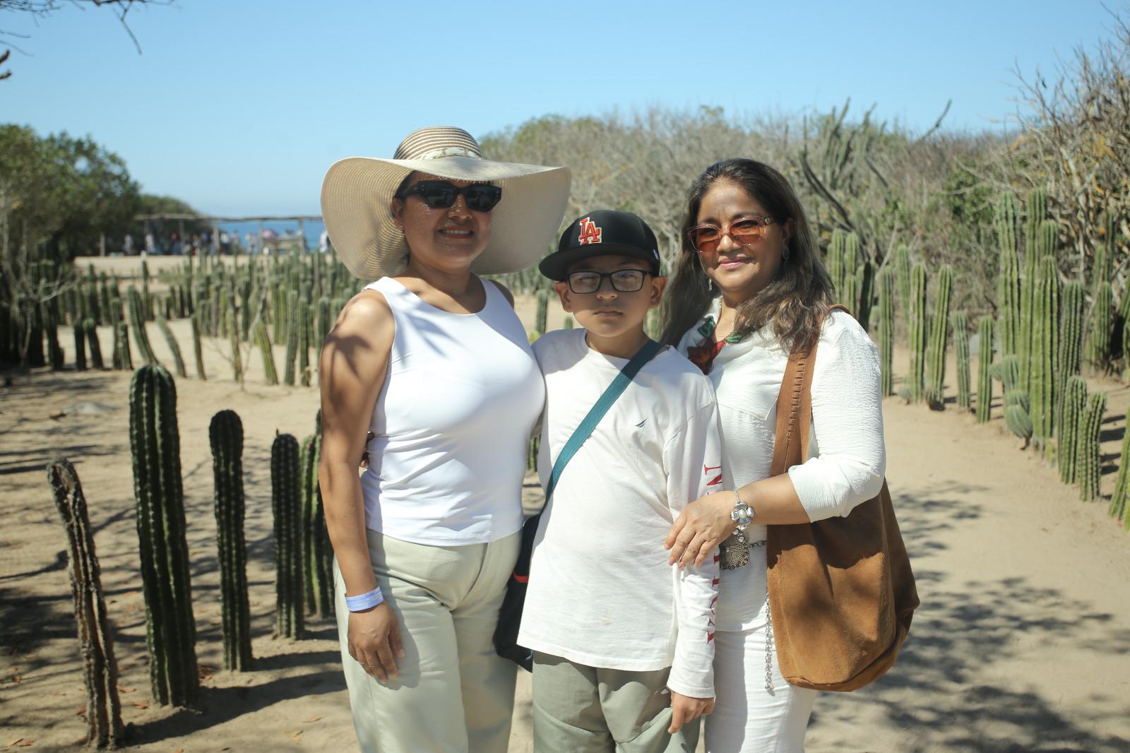 $!Mirian Freyre, Julio Birrueta y Lupita Rubio.