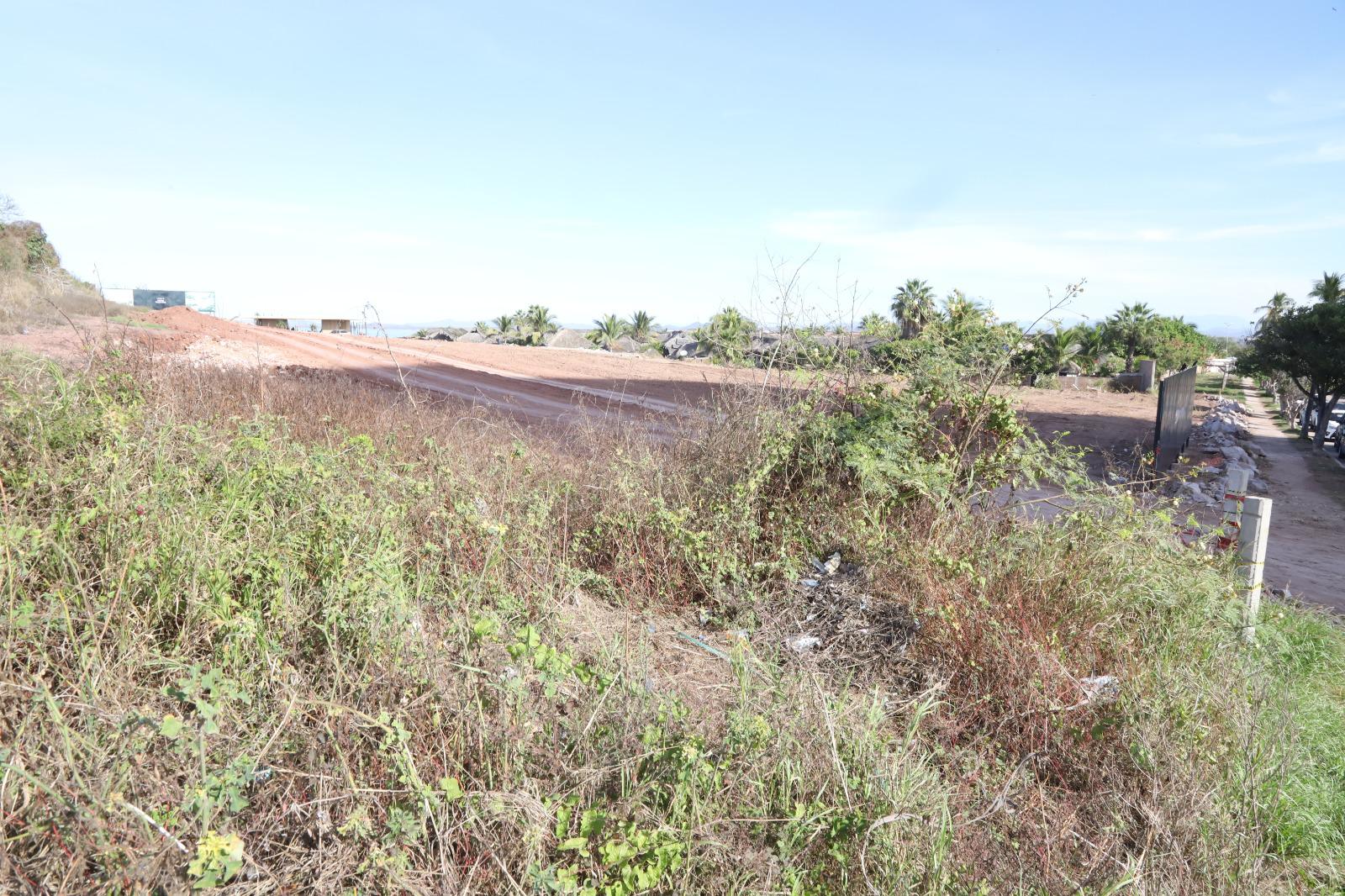 $!Suspenden trabajos en zona donde se proyecta construir complejo turístico en Playa Brujas, en Mazatlán